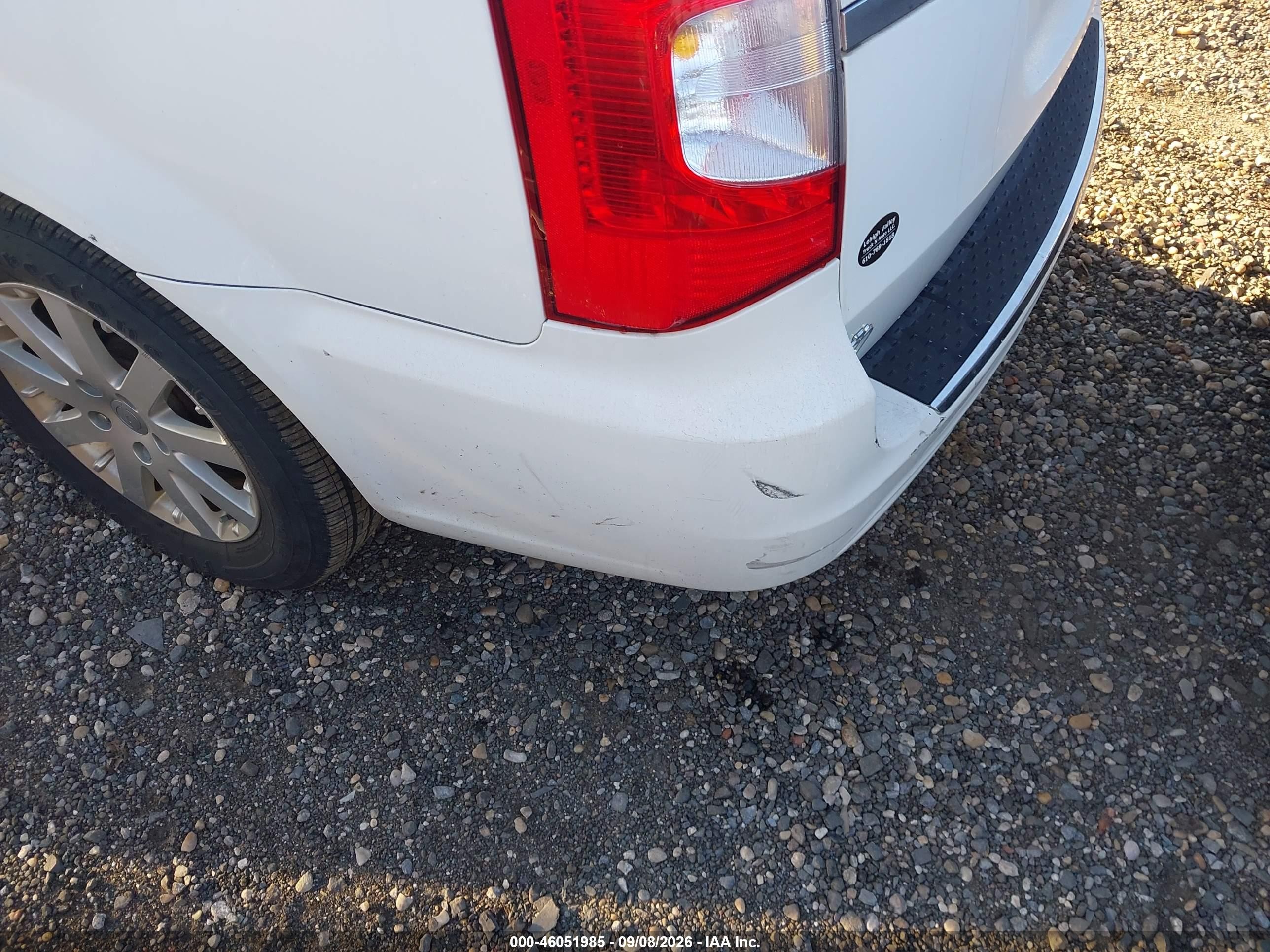 2014 Chrysler Town & Country Touring White vin: 2C4RC1BG6ER257501