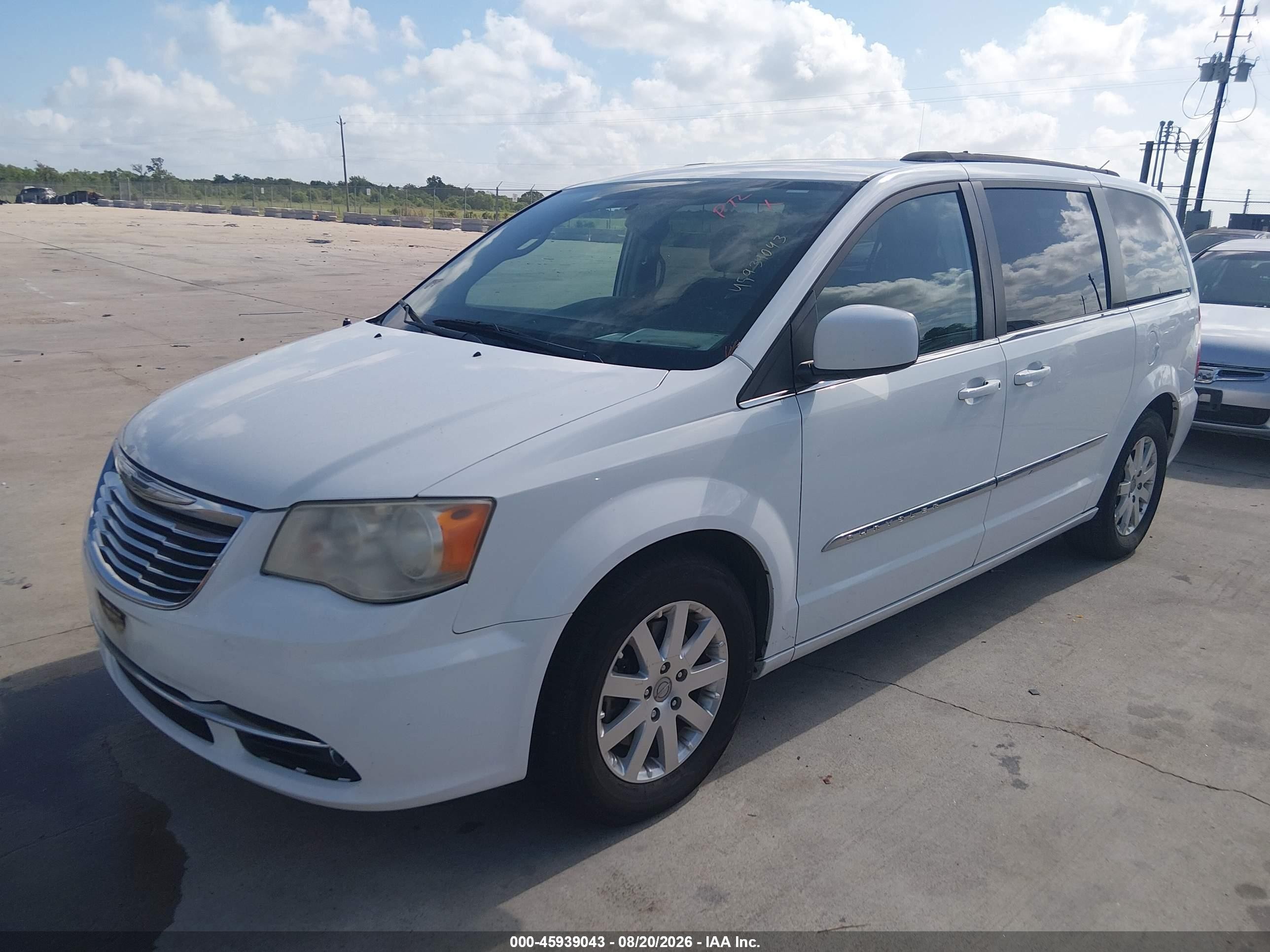 2014 Chrysler Town & Country Touring White vin: 2C4RC1BG6ER293849