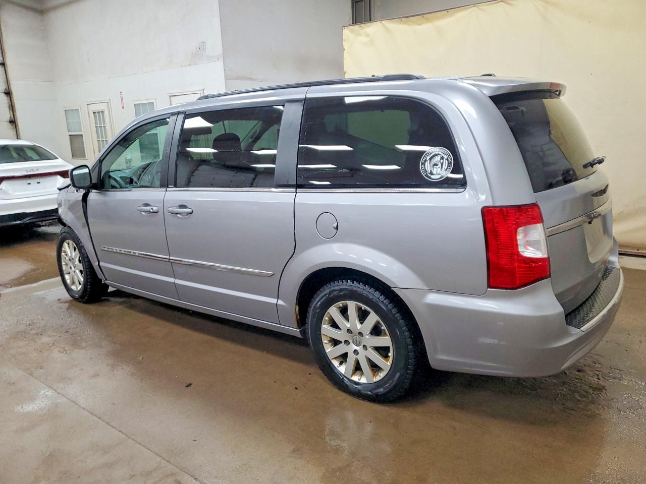 2014 Chrysler Town & Country Touring Silver vin: 2C4RC1BG6ER304557