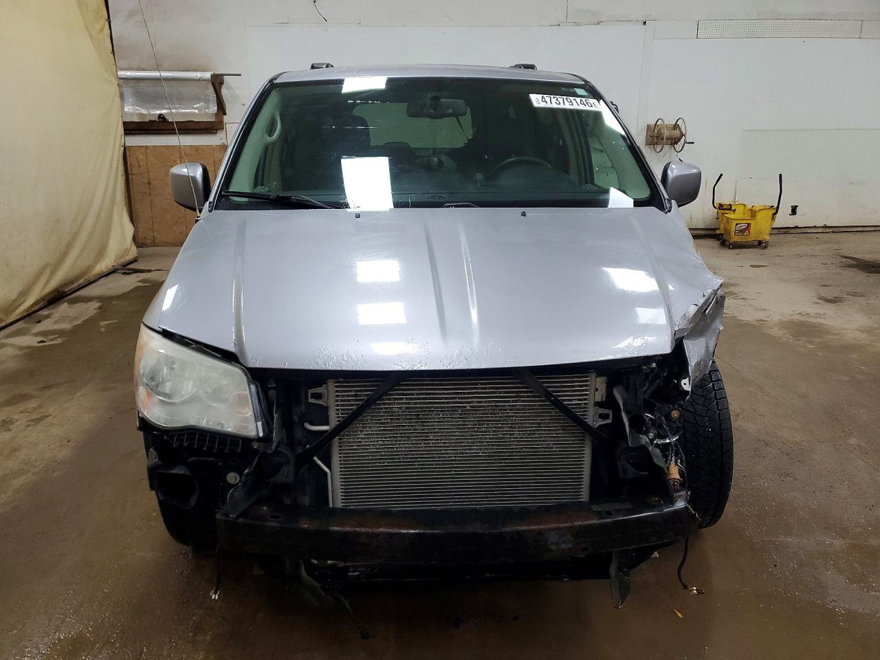 2014 Chrysler Town & Country Touring Silver vin: 2C4RC1BG6ER304557