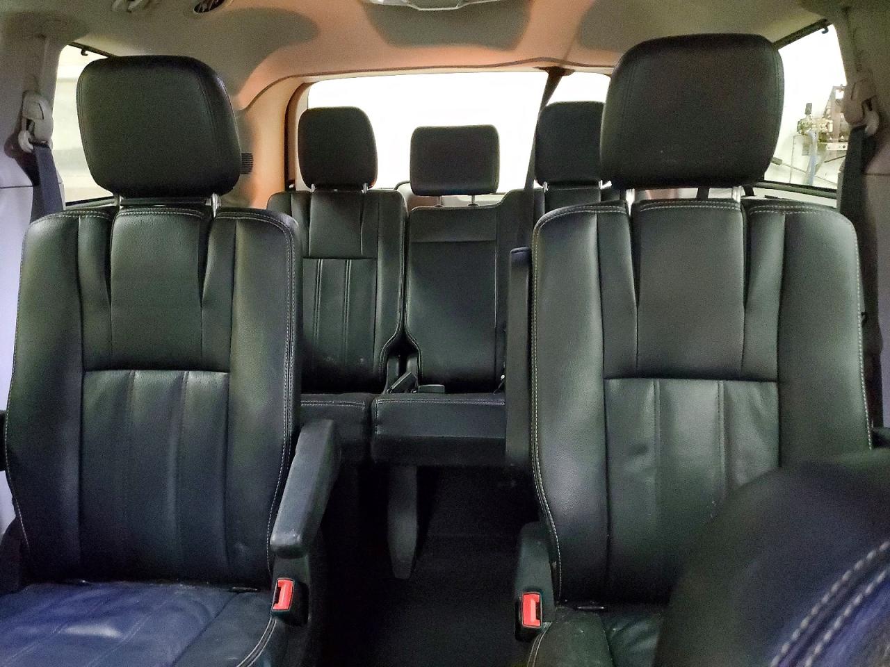 2014 Chrysler Town & Country Touring Silver vin: 2C4RC1BG6ER304557