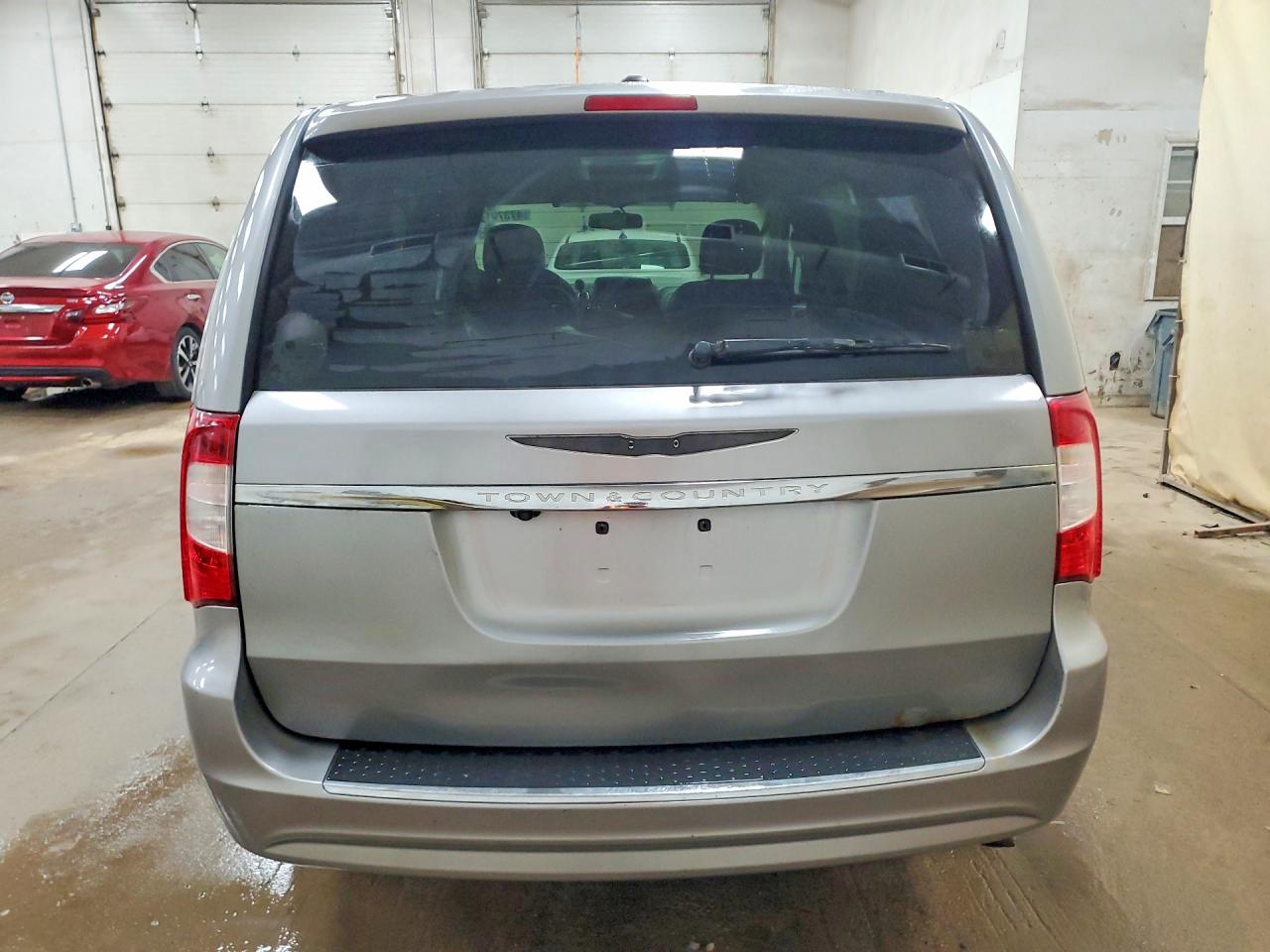 2014 Chrysler Town & Country Touring Silver vin: 2C4RC1BG6ER304557