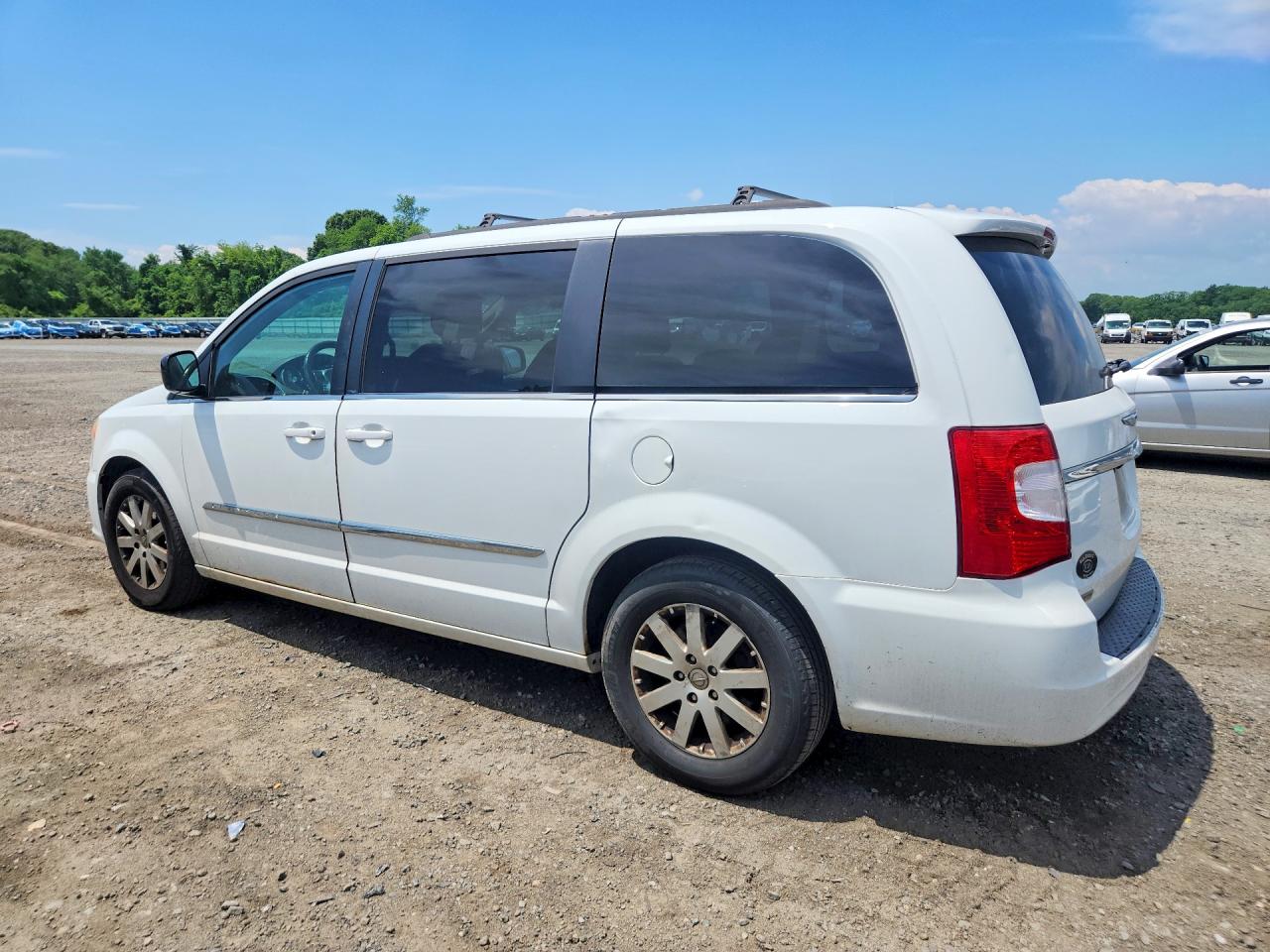 2014 Chrysler Town & Country Touring White vin: 2C4RC1BG6ER317499