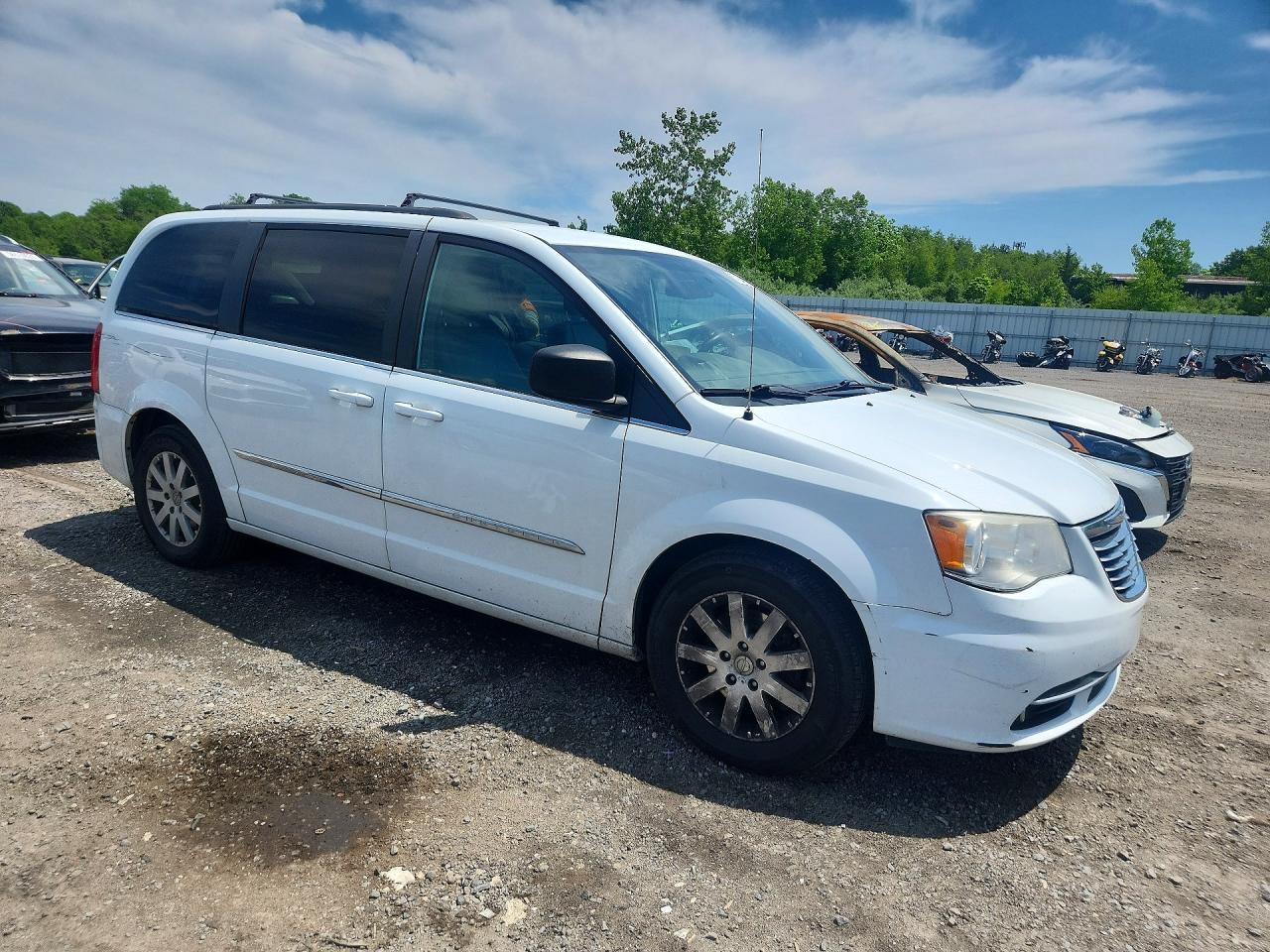 2014 Chrysler Town & Country Touring White vin: 2C4RC1BG6ER317499