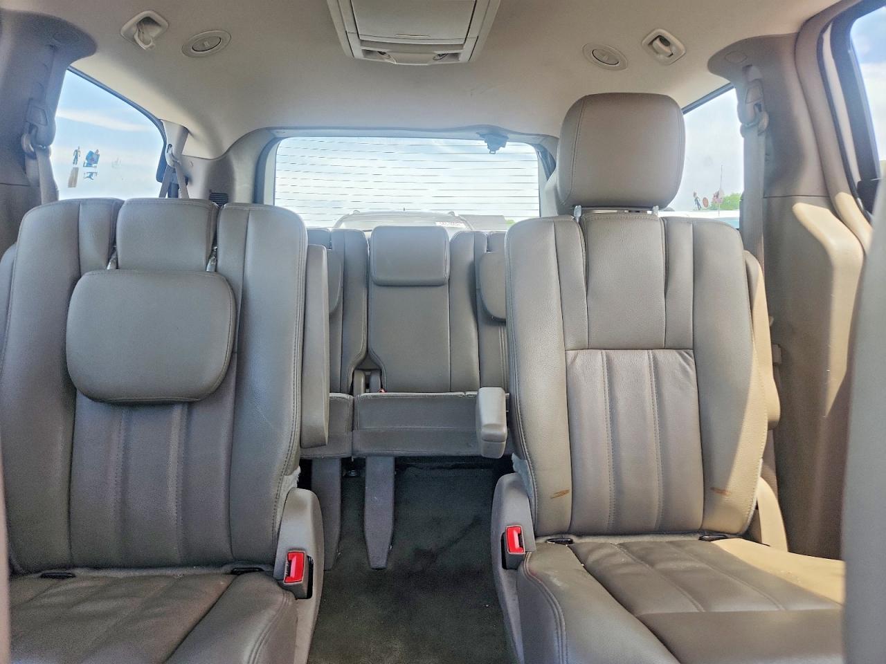 2014 Chrysler Town & Country Touring White vin: 2C4RC1BG6ER317499