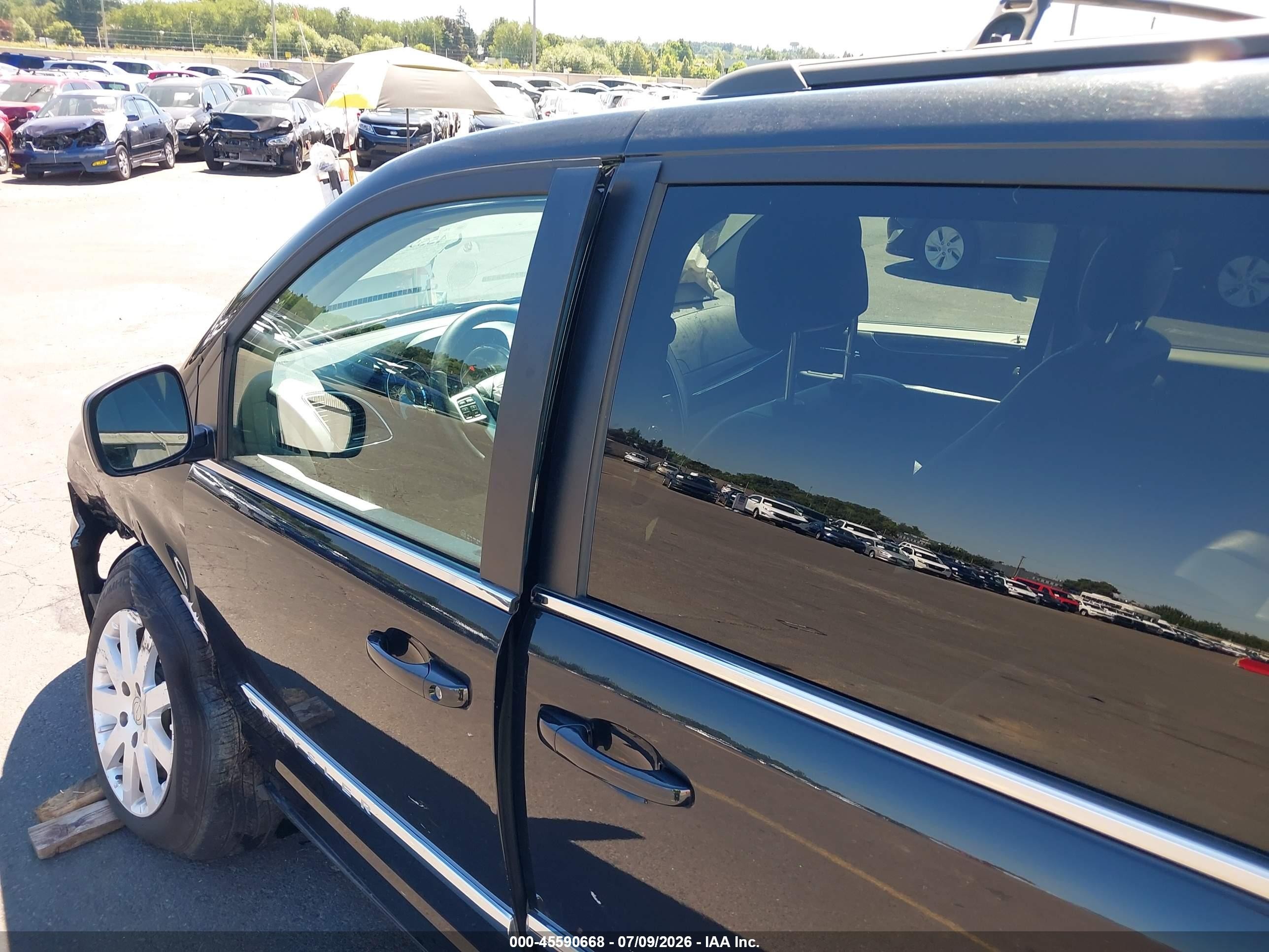 2014 Chrysler Town & Country Touring Black vin: 2C4RC1BG6ER342421