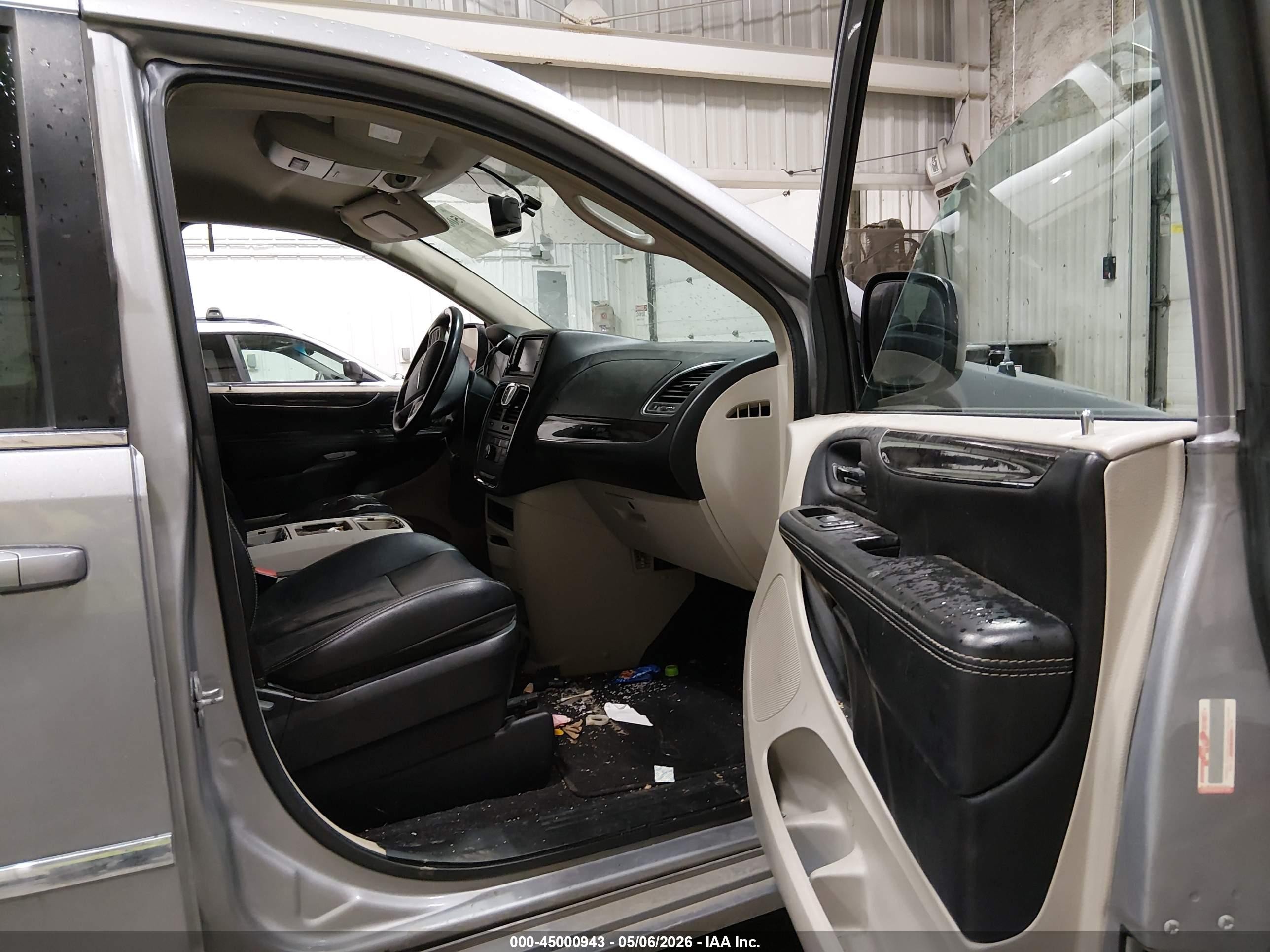 2014 Chrysler Town & Country Touring Серебряный vin: 2C4RC1BG6ER343794