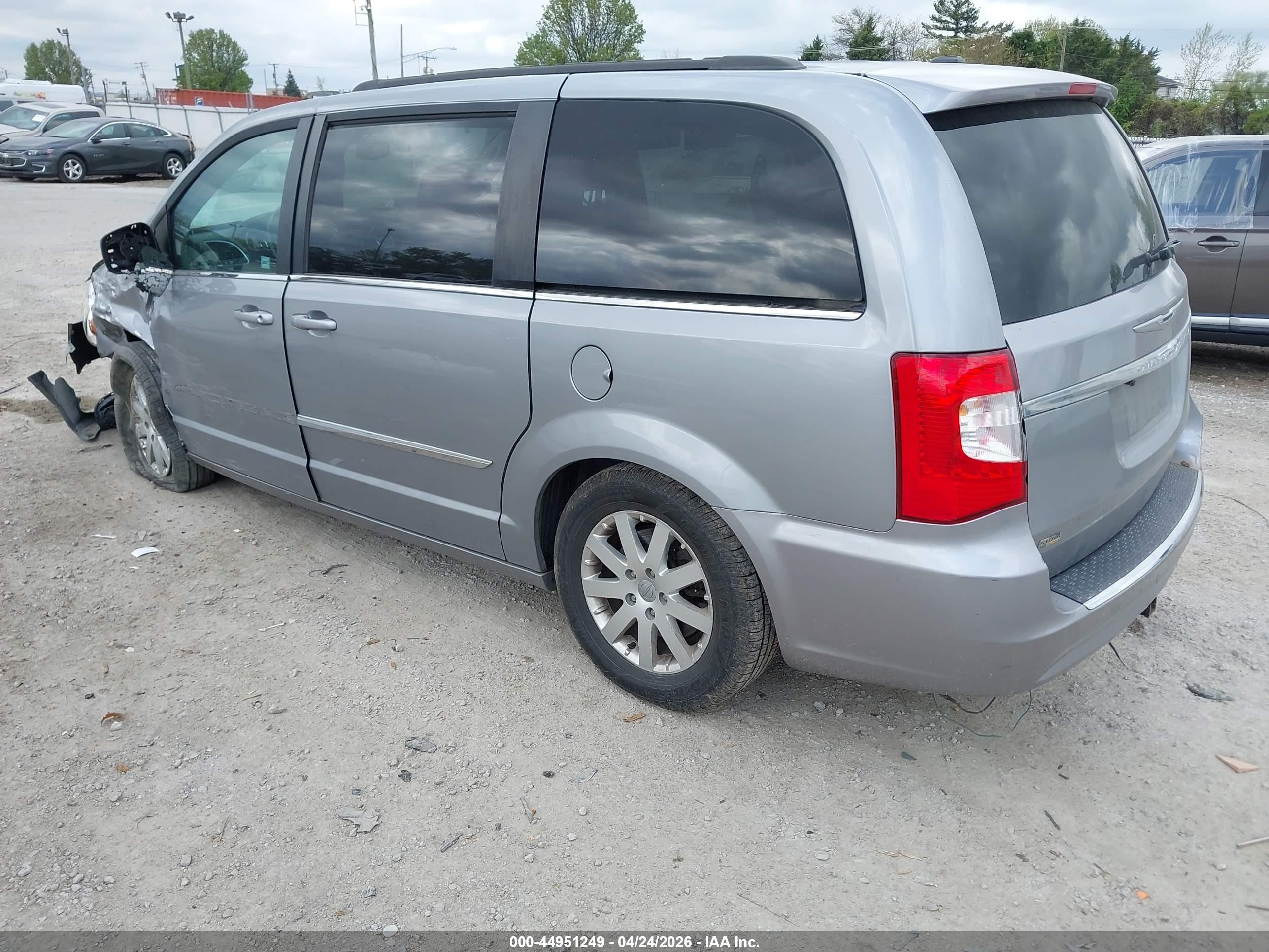 2014 Chrysler Town & Country Touring Silver vin: 2C4RC1BG6ER383549