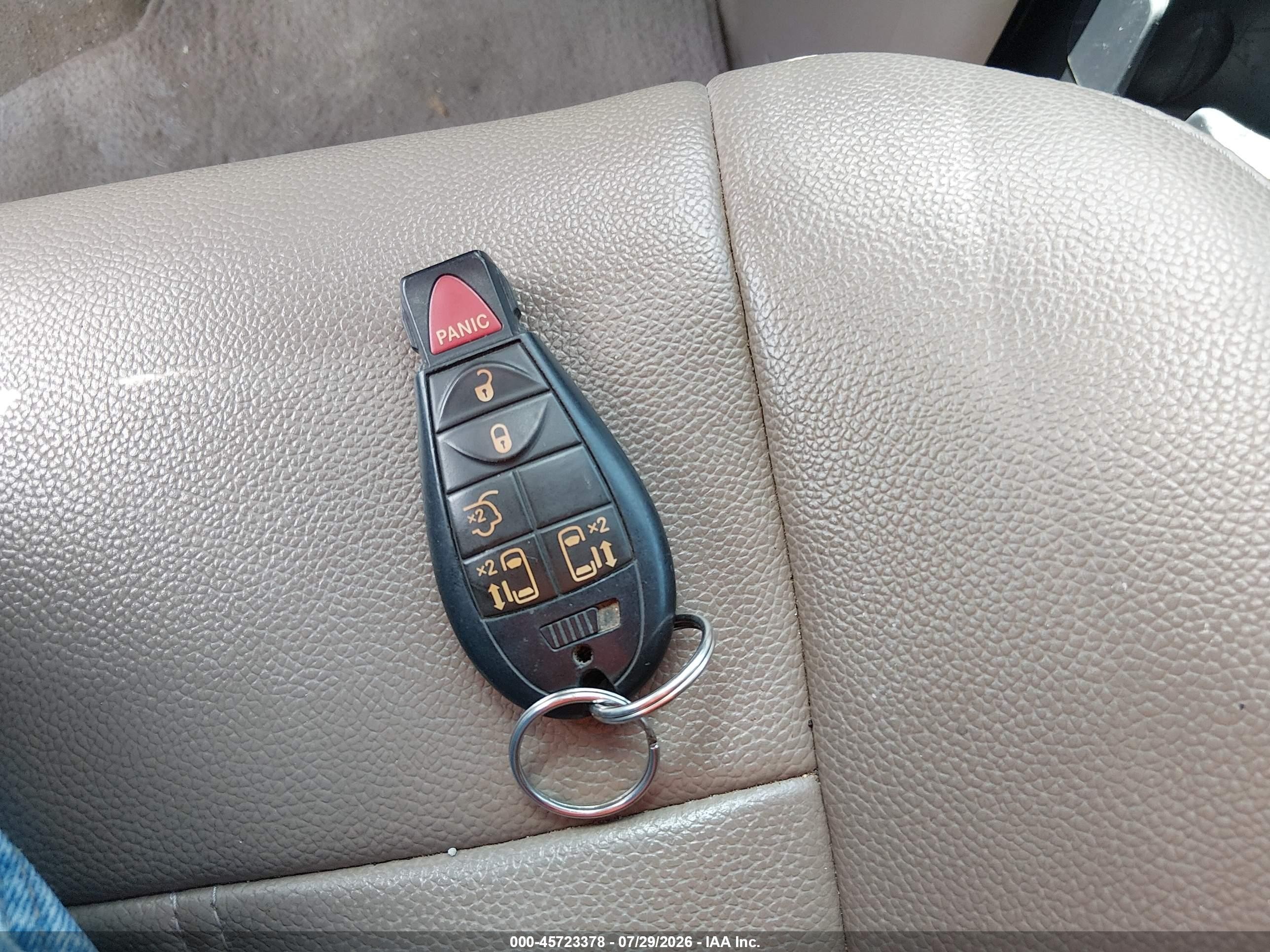 2014 Chrysler Town & Country Touring Белый vin: 2C4RC1BG6ER395006