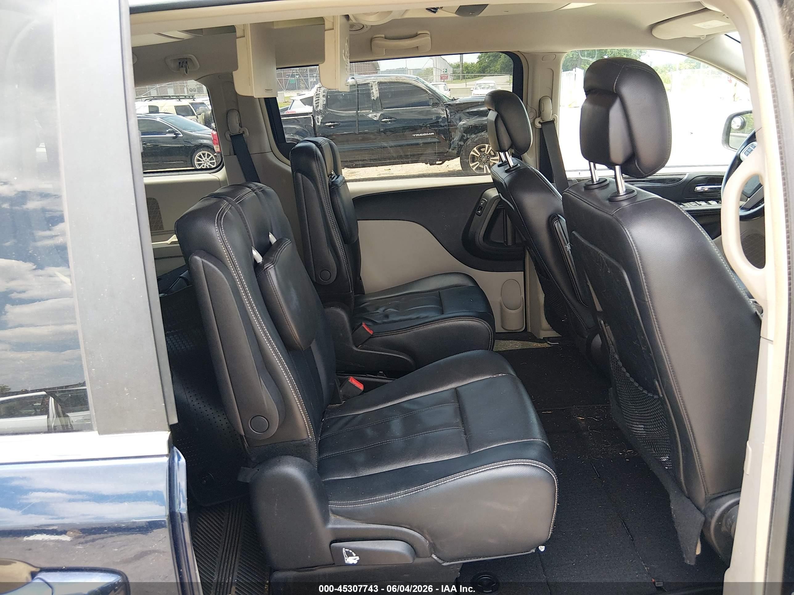 2014 Chrysler Town & Country Touring Black vin: 2C4RC1BG6ER399010