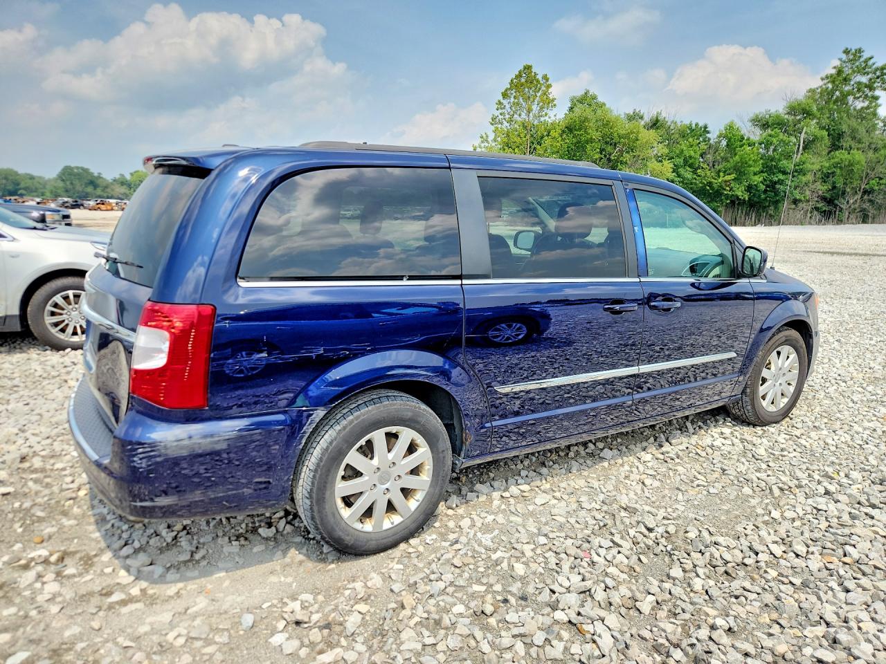 2014 Chrysler Town & Country Touring Blue vin: 2C4RC1BG6ER400429