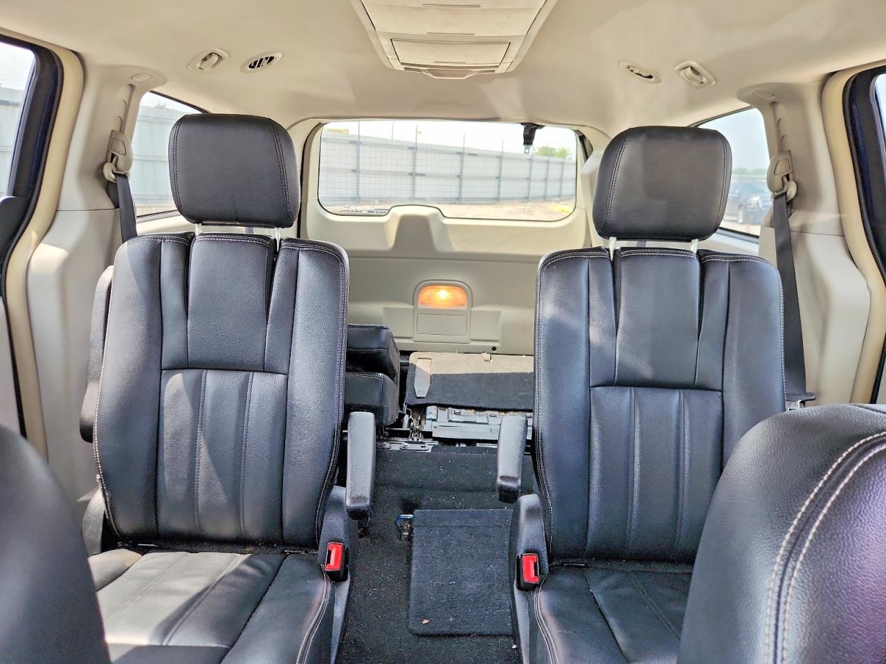 2014 Chrysler Town & Country Touring Blue vin: 2C4RC1BG6ER400429