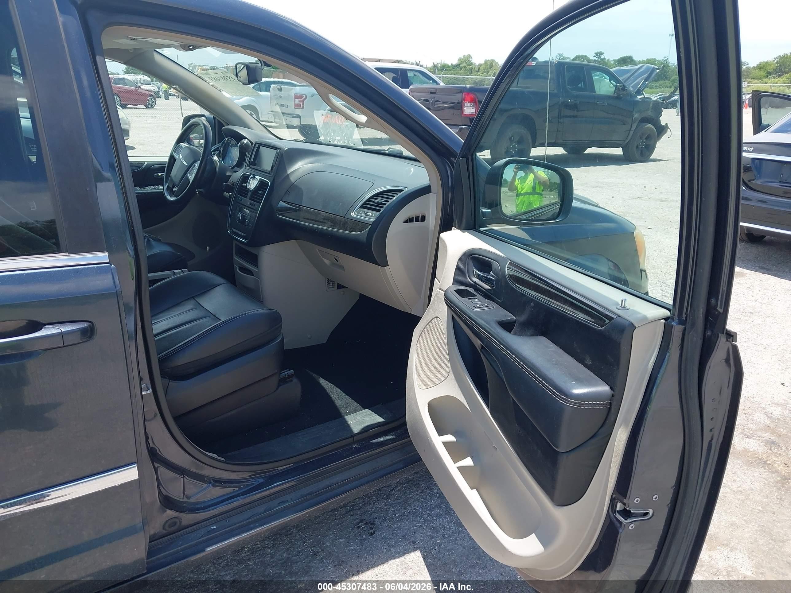 2014 Chrysler Town & Country Touring Серый vin: 2C4RC1BG6ER400480