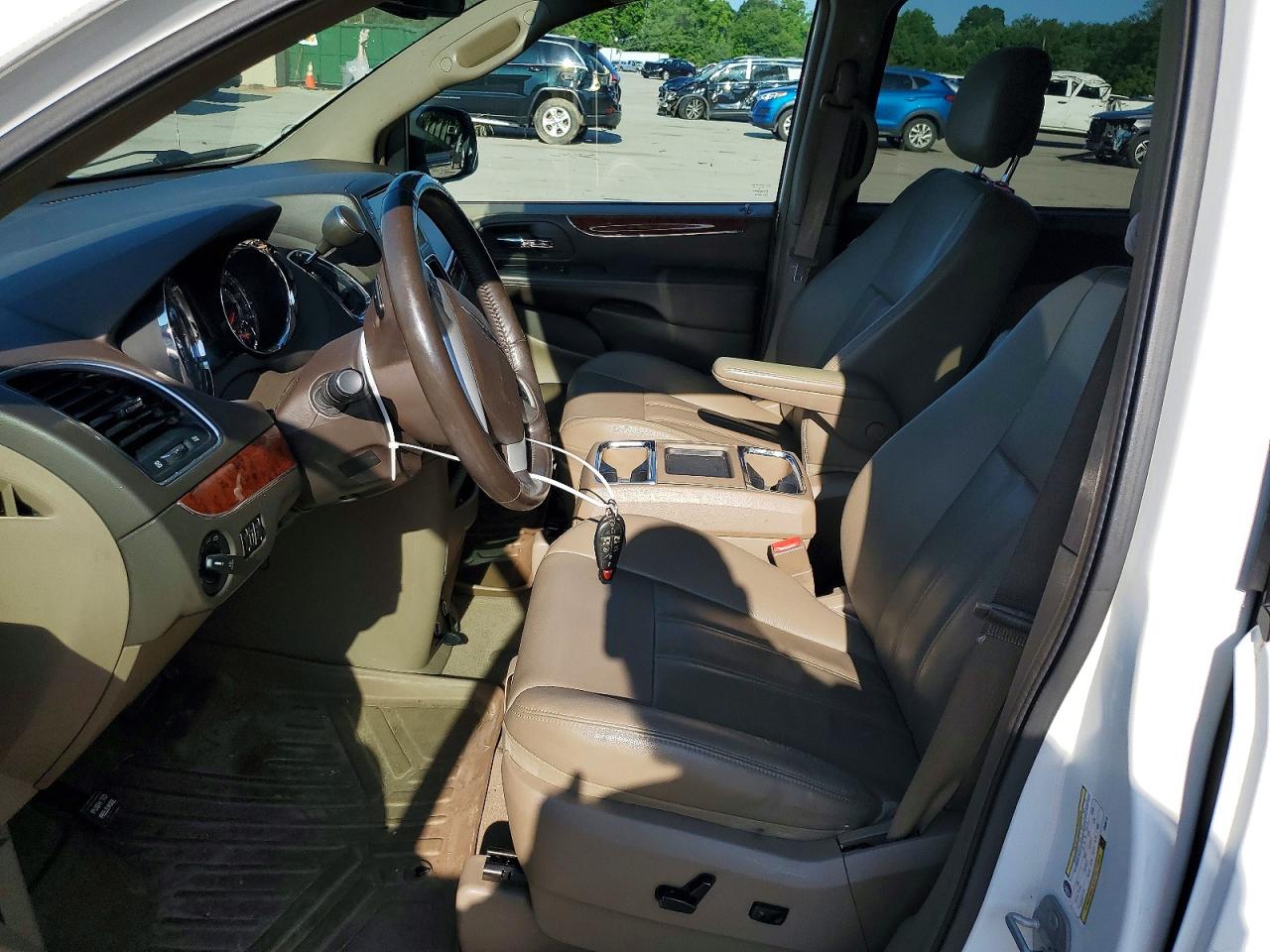 2014 Chrysler Town & Country Touring Белый vin: 2C4RC1BG6ER460713