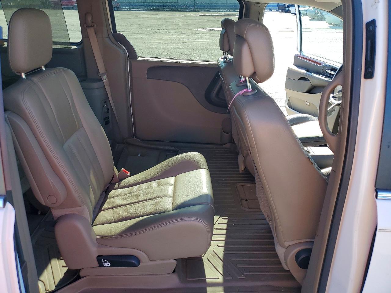 2014 Chrysler Town & Country Touring Белый vin: 2C4RC1BG6ER460713