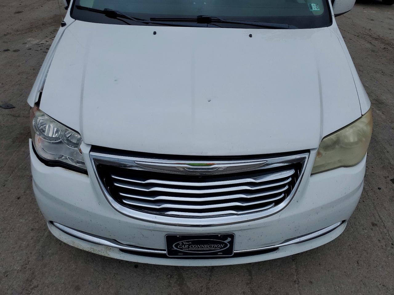 2015 Chrysler Town & Country Touring White vin: 2C4RC1BG6FR519499