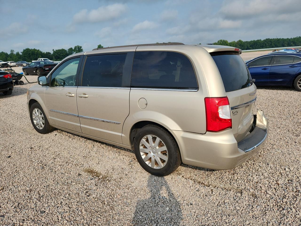 2015 Chrysler Town & Country Touring Beige vin: 2C4RC1BG6FR525755