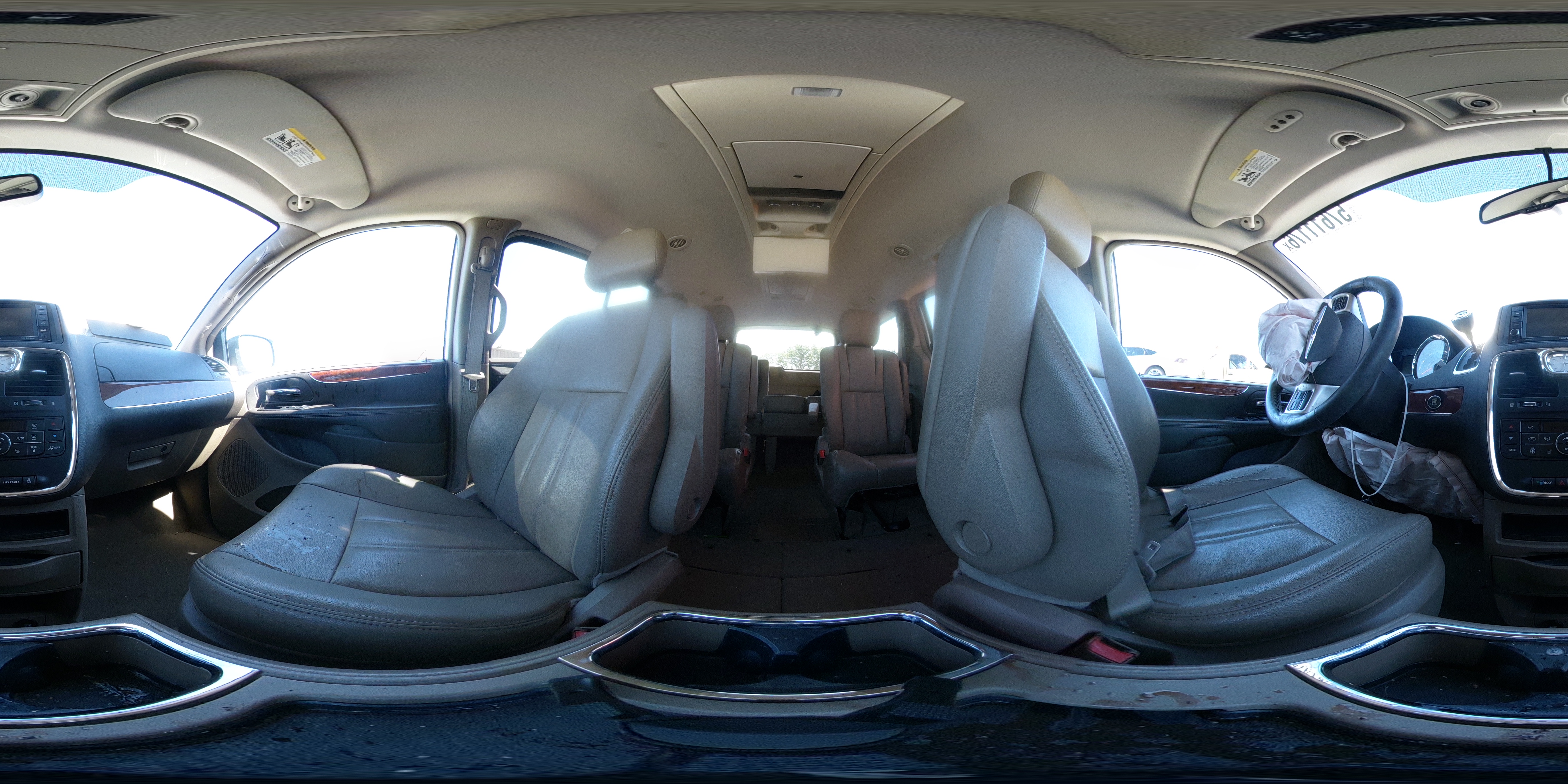 2015 Chrysler Town & Country Touring Beige vin: 2C4RC1BG6FR554012