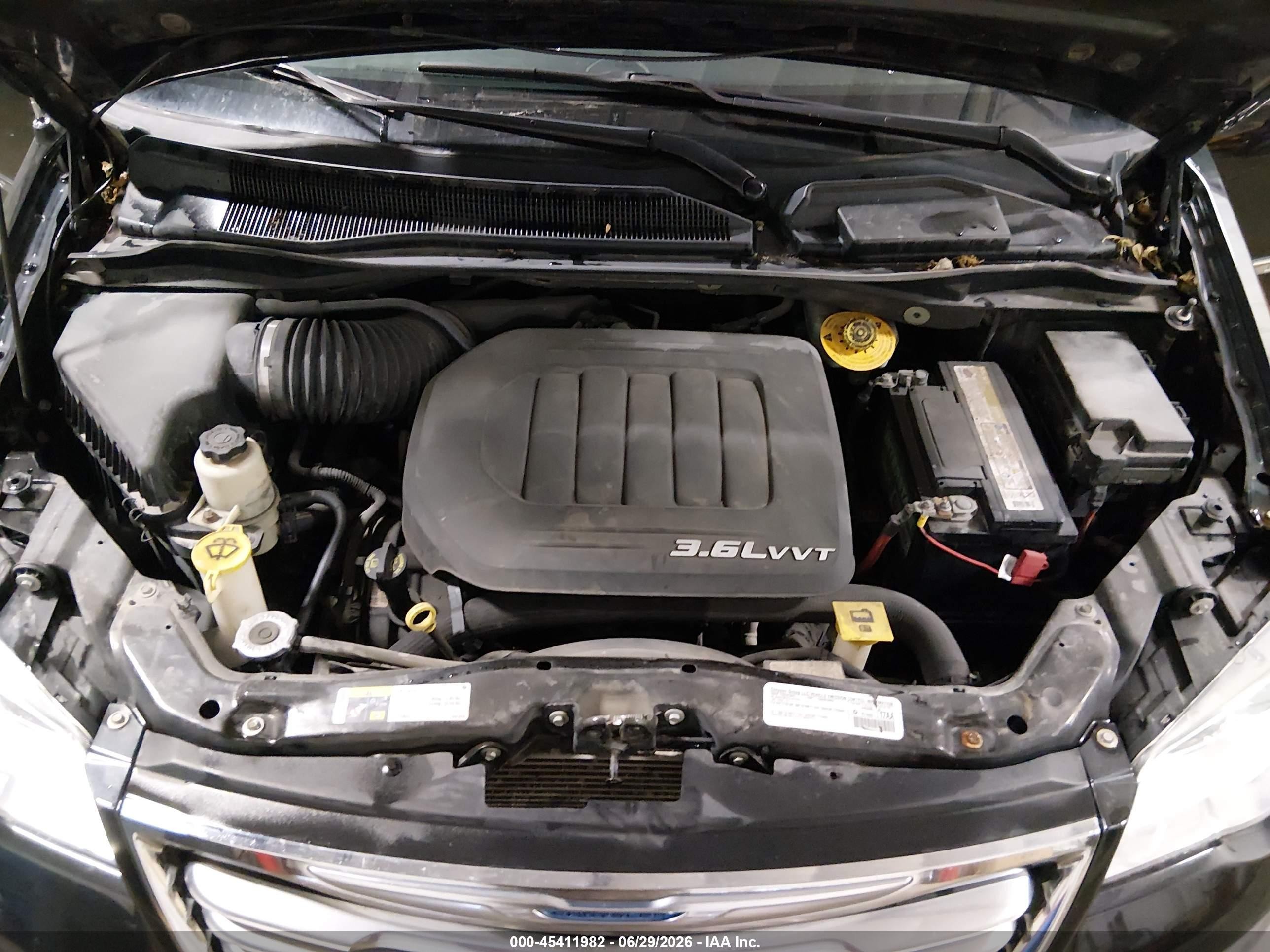 2015 Chrysler Town & Country Touring Бежевый vin: 2C4RC1BG6FR562689