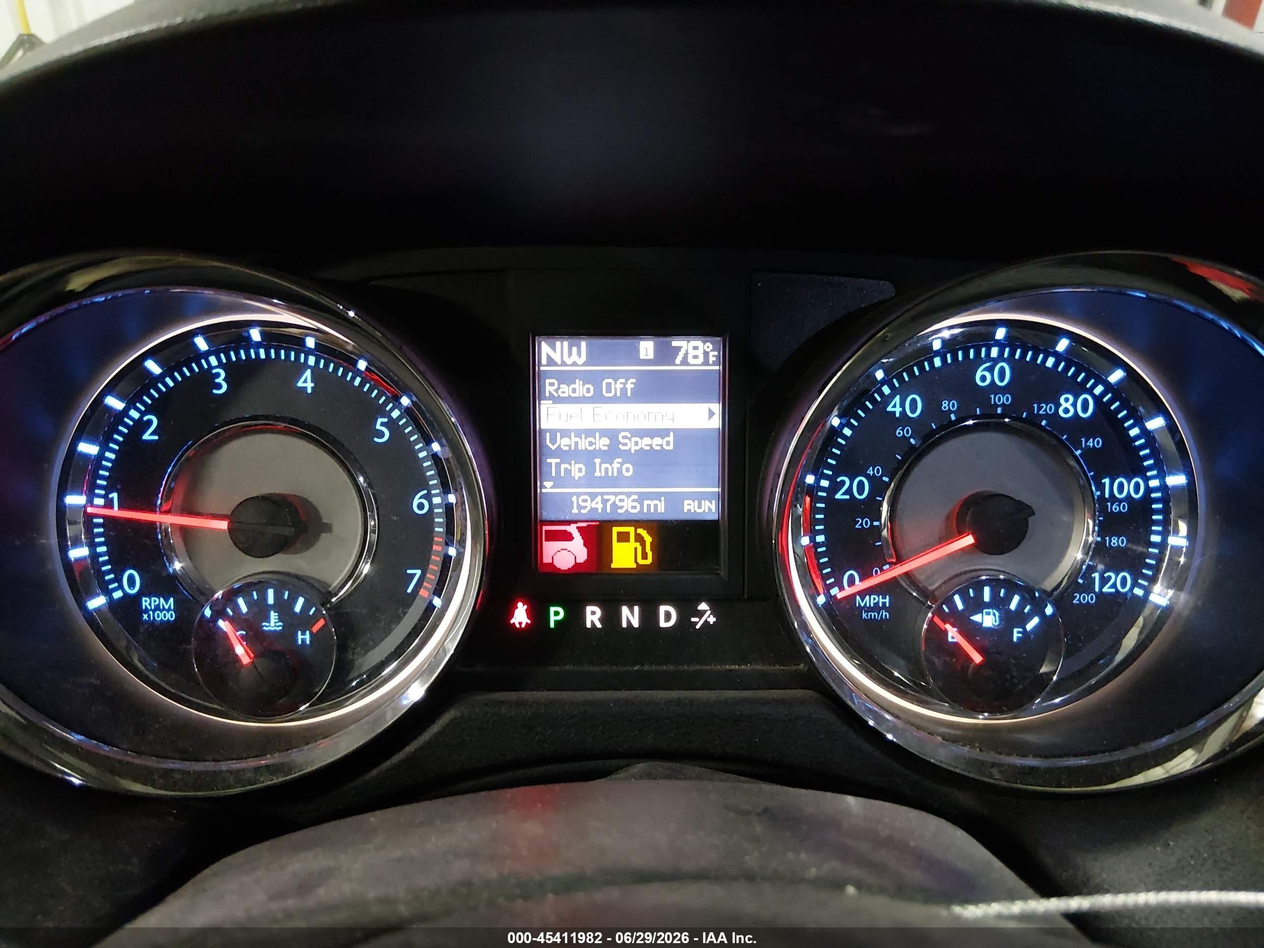 2015 Chrysler Town & Country Touring Бежевый vin: 2C4RC1BG6FR562689