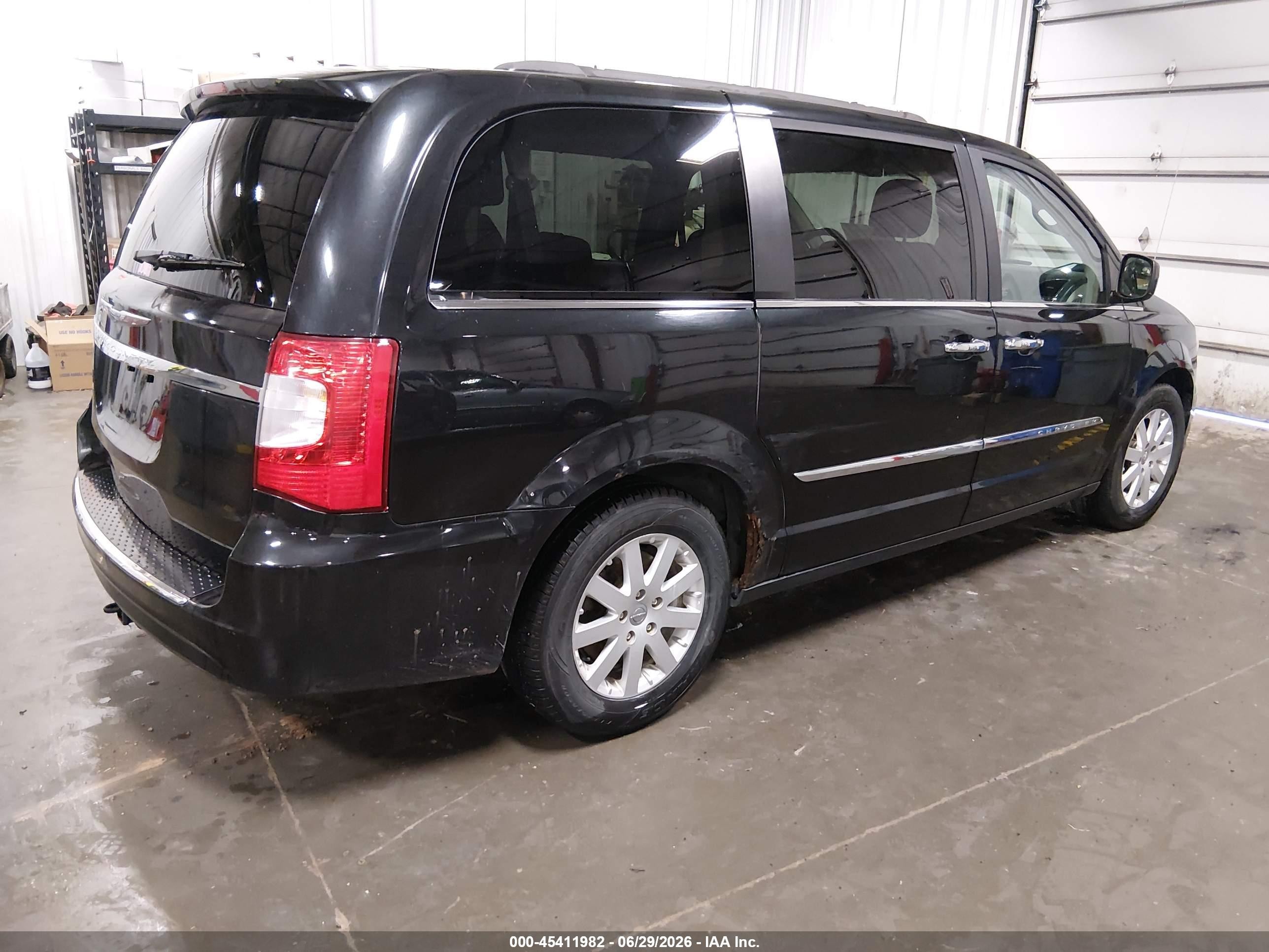 2015 Chrysler Town & Country Touring Бежевый vin: 2C4RC1BG6FR562689