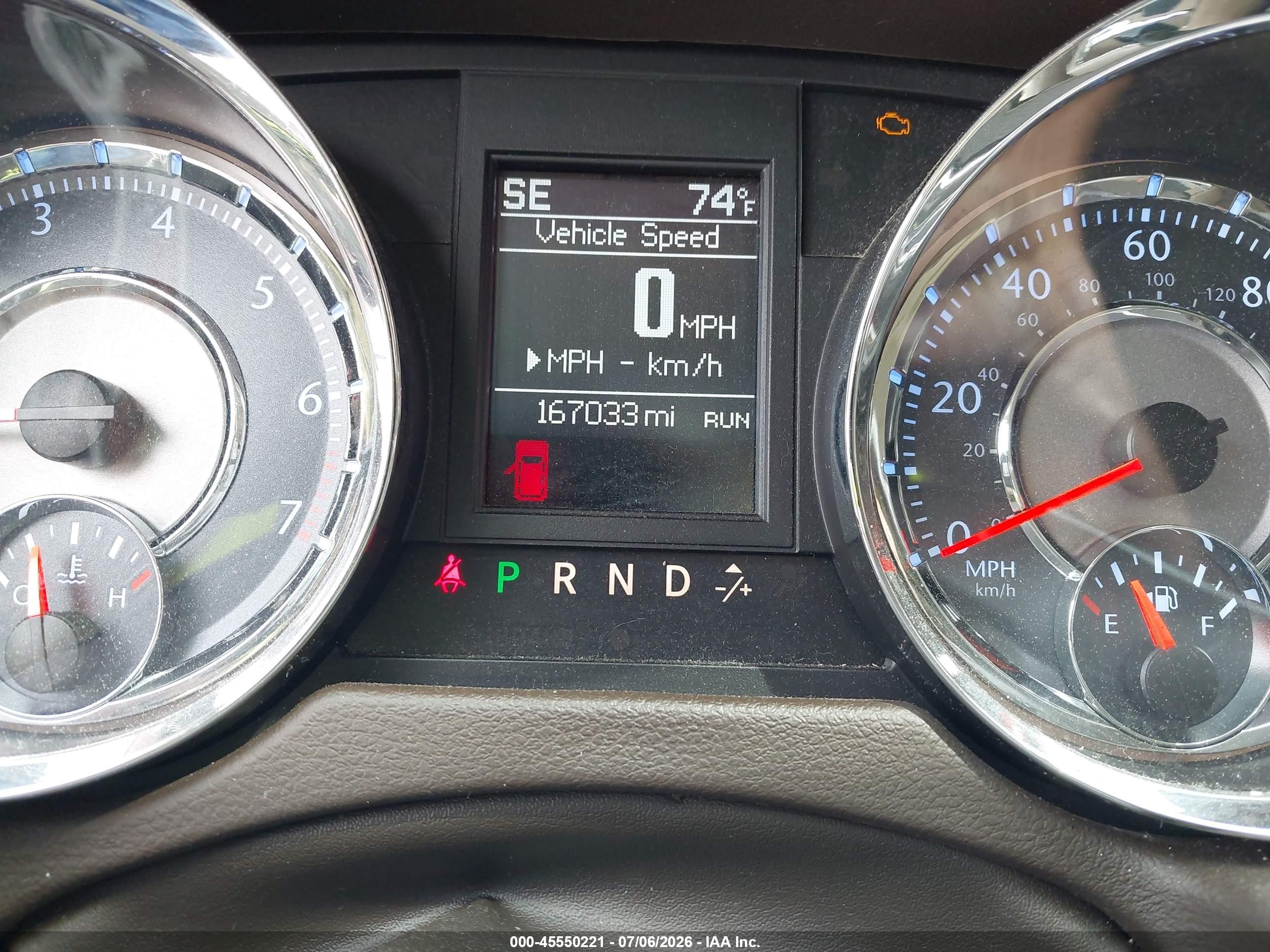 2015 Chrysler Town & Country Touring Red vin: 2C4RC1BG6FR571795