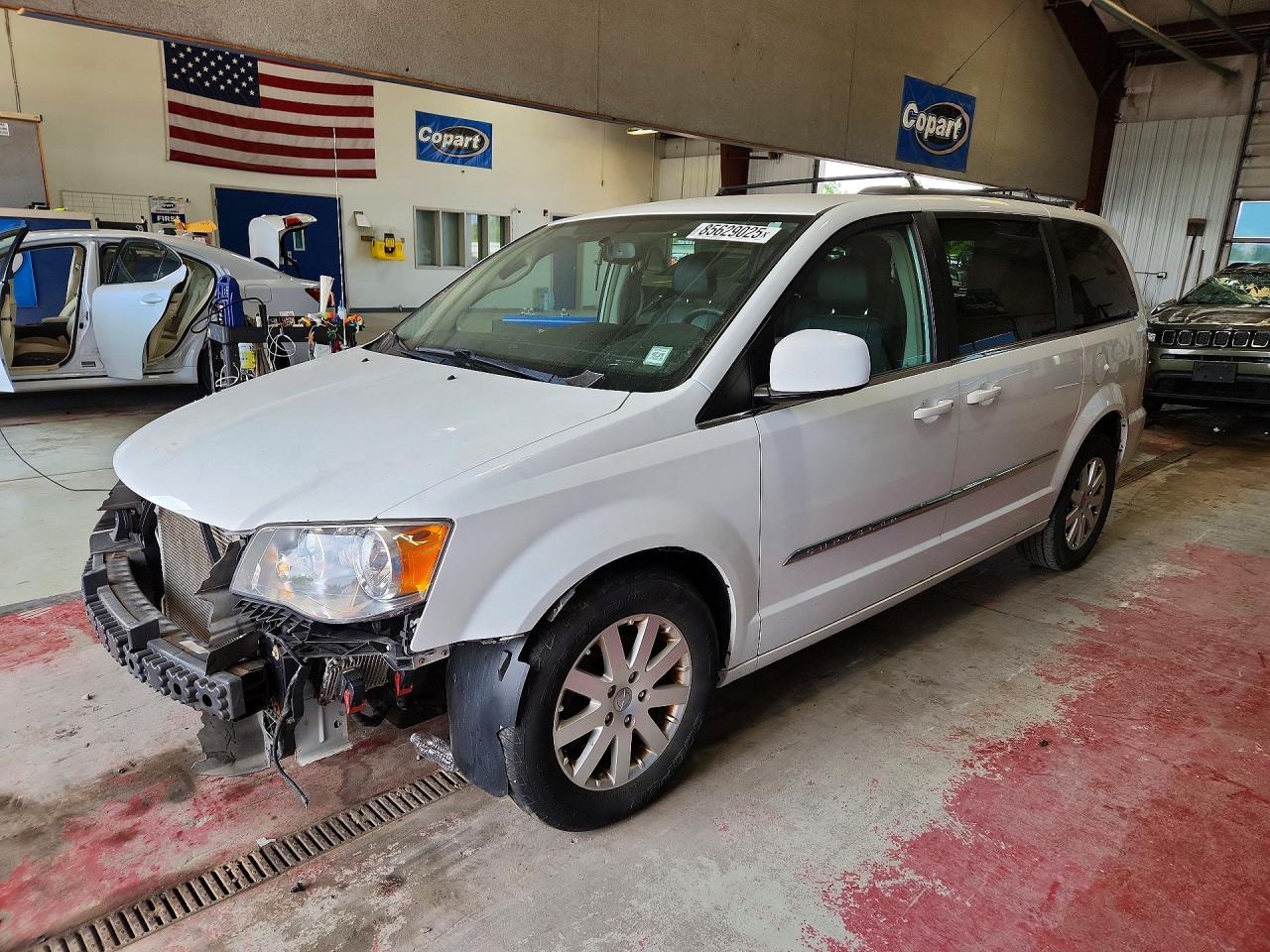2015 Chrysler Town & Country Touring Белый vin: 2C4RC1BG6FR594672