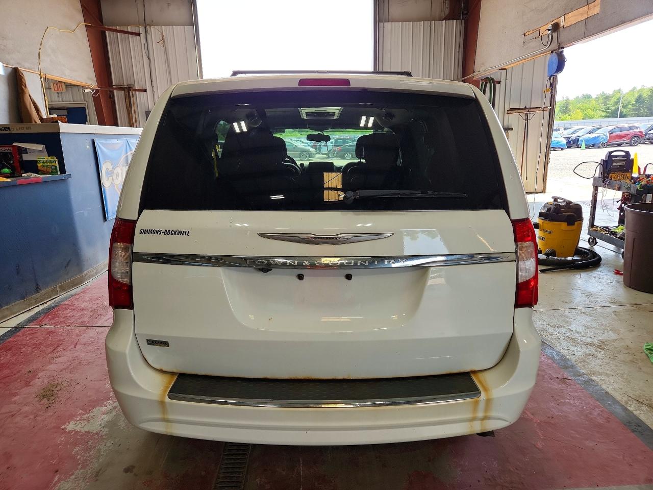 2015 Chrysler Town & Country Touring Белый vin: 2C4RC1BG6FR594672