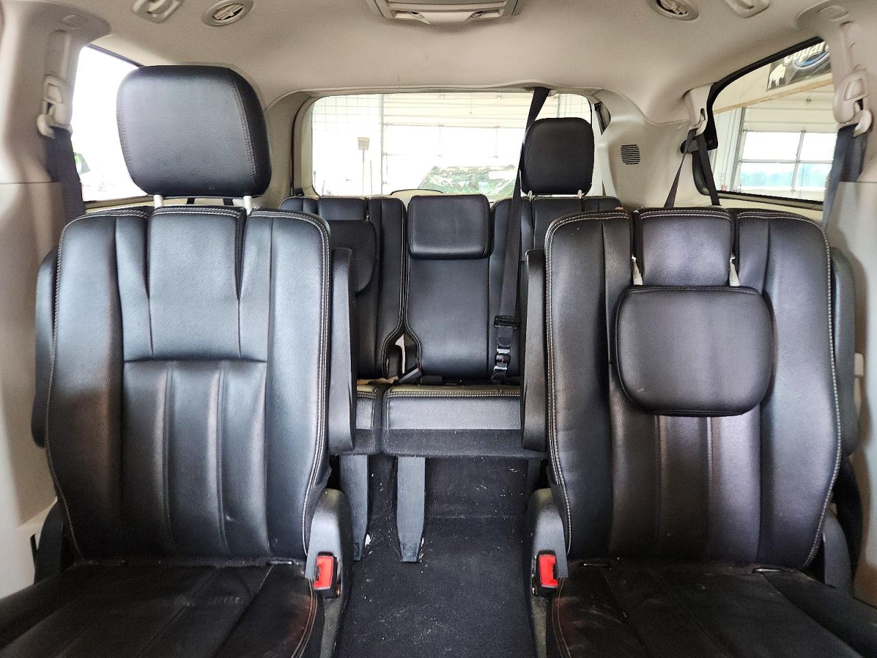 2015 Chrysler Town & Country Touring Белый vin: 2C4RC1BG6FR594672