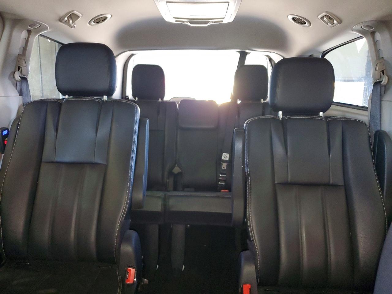 2015 Chrysler Town & Country Touring Белый vin: 2C4RC1BG6FR655017
