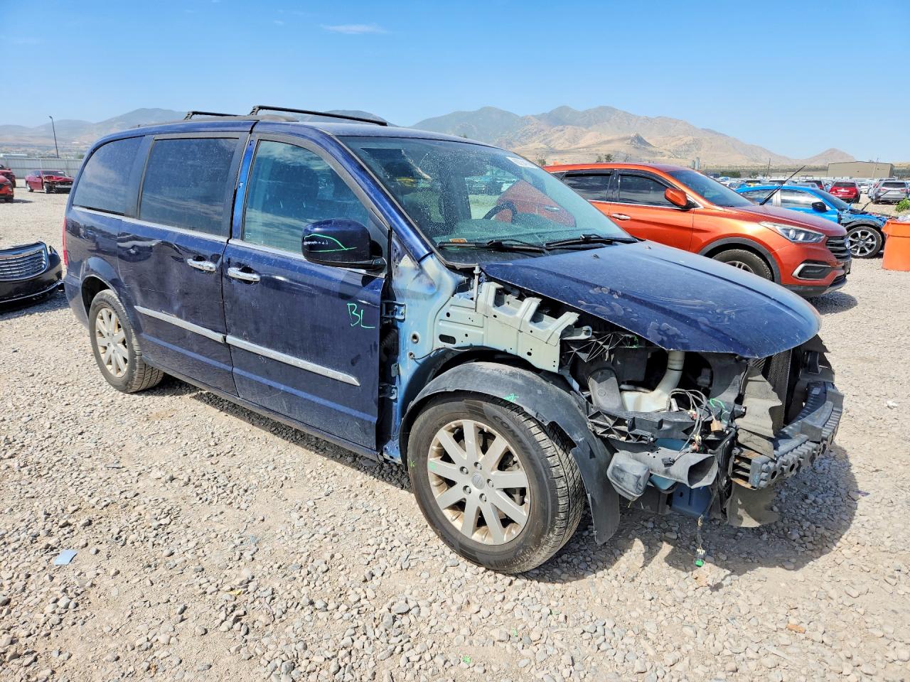 2015 Chrysler Town & Country Touring Blue vin: 2C4RC1BG6FR677437