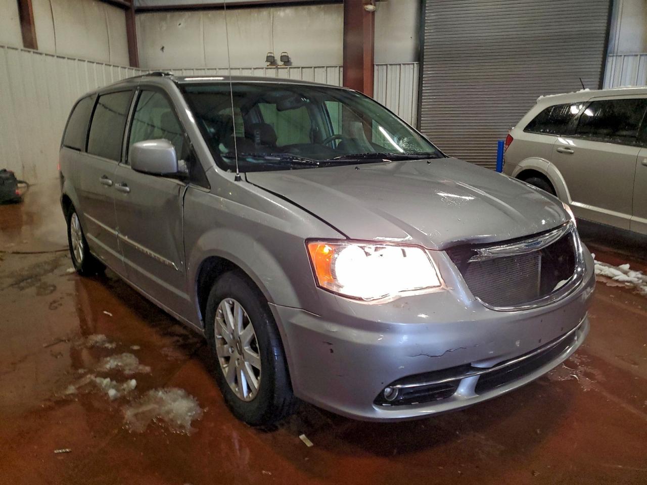 2015 Chrysler Town & Country Touring Silver vin: 2C4RC1BG6FR709304