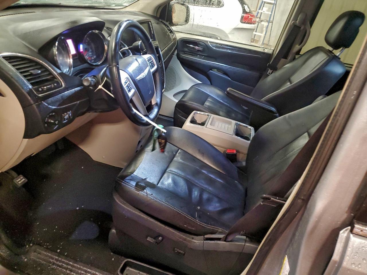 2015 Chrysler Town & Country Touring Silver vin: 2C4RC1BG6FR709304