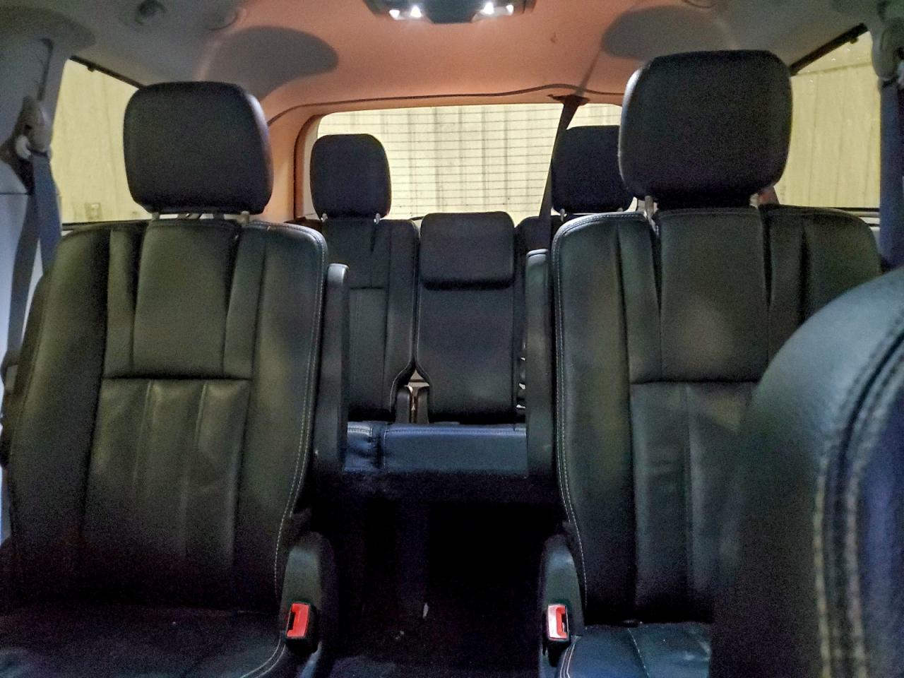 2015 Chrysler Town & Country Touring Silver vin: 2C4RC1BG6FR709304