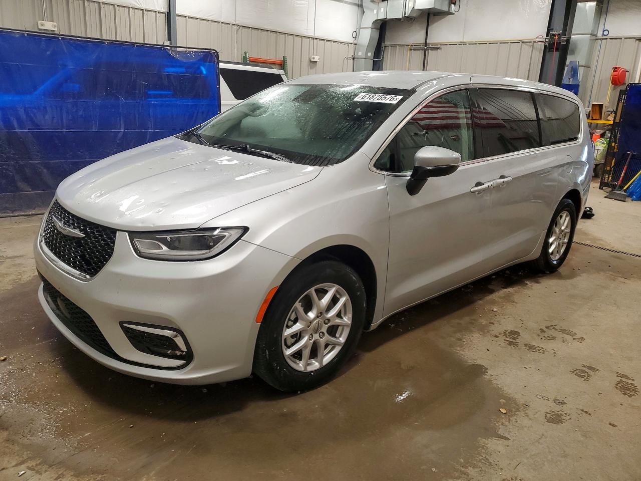 2023 Chrysler Pacifica Touring L Silver vin: 2C4RC1BG6PR620348