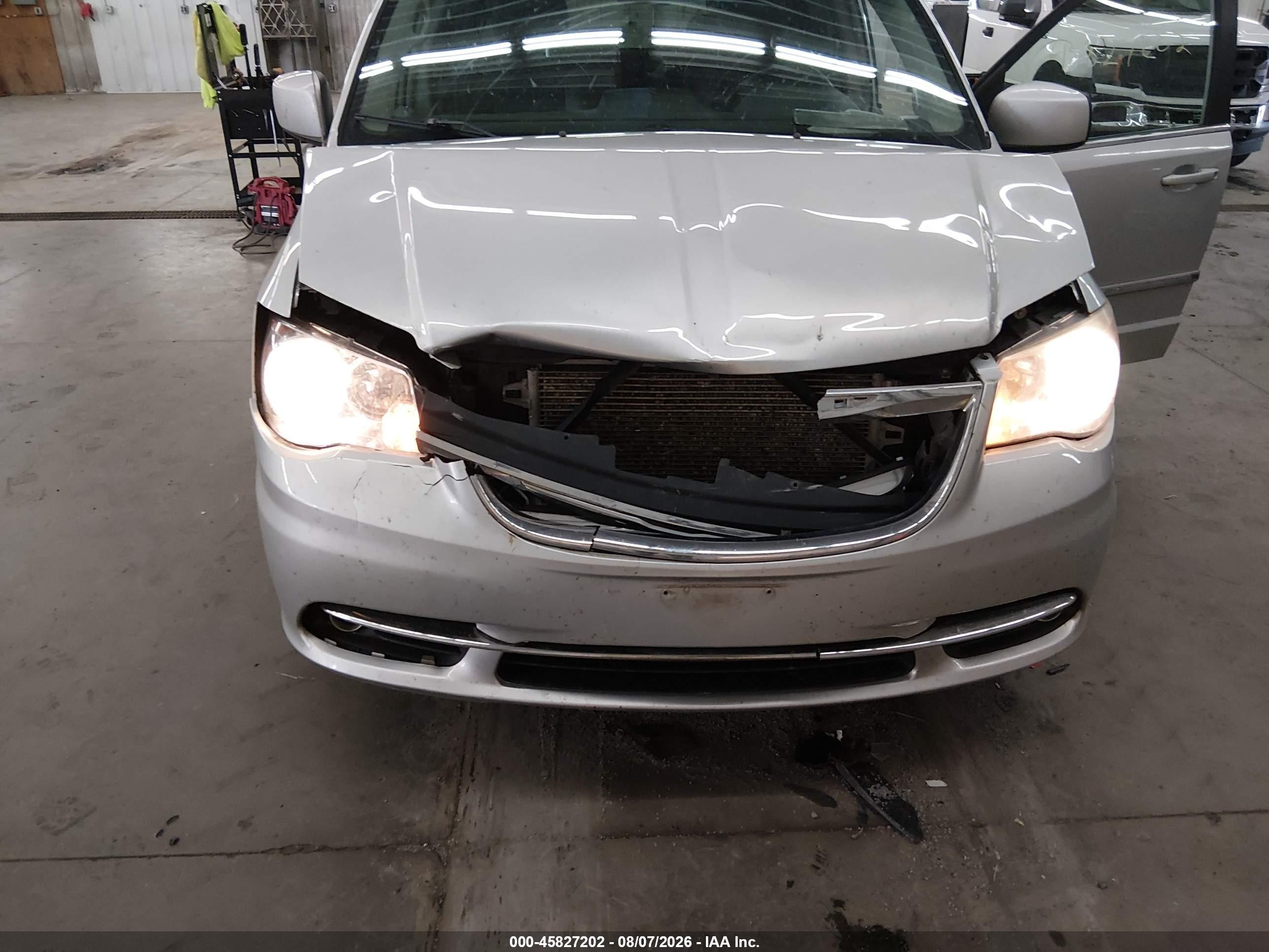 2012 Chrysler Town & Country Touring Silver vin: 2C4RC1BG7CR375330