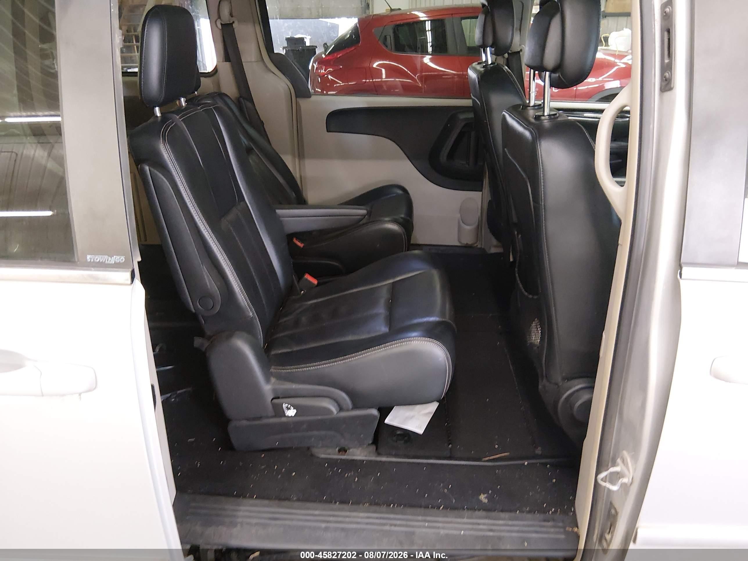 2012 Chrysler Town & Country Touring Silver vin: 2C4RC1BG7CR375330