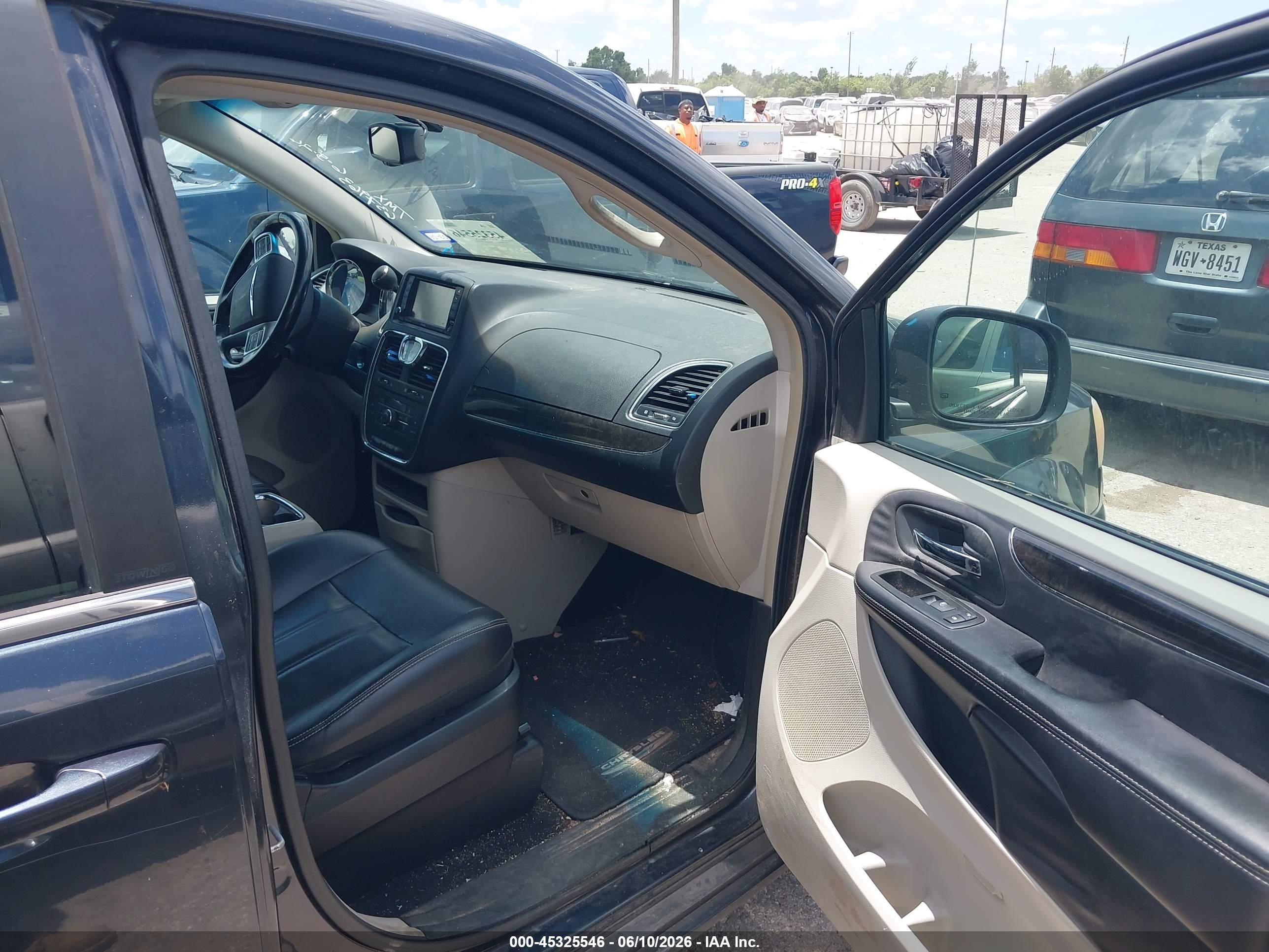 2013 Chrysler Town & Country Touring Gray vin: 2C4RC1BG7DR637963