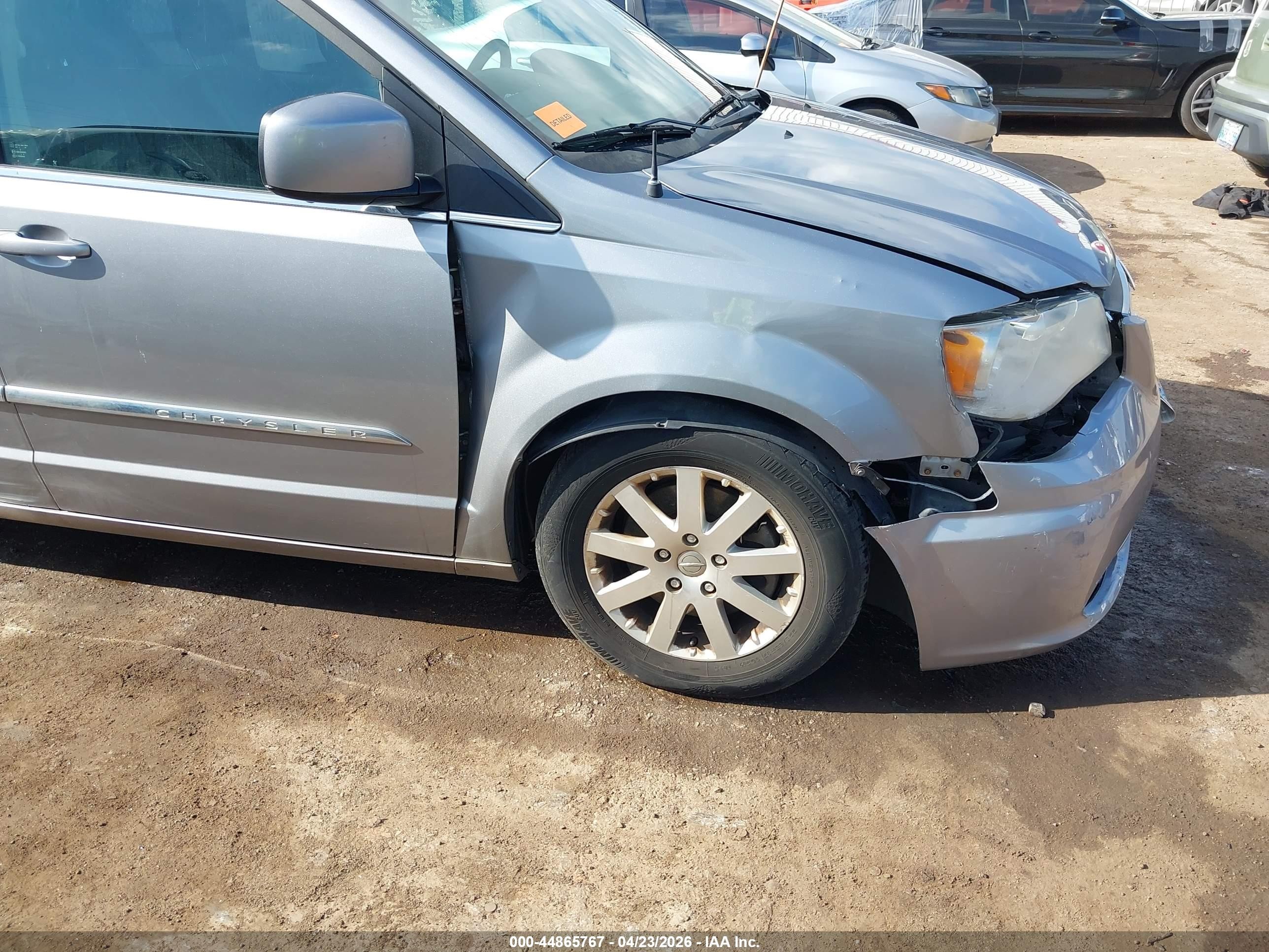 2013 Chrysler Town & Country Touring Silver vin: 2C4RC1BG7DR691036