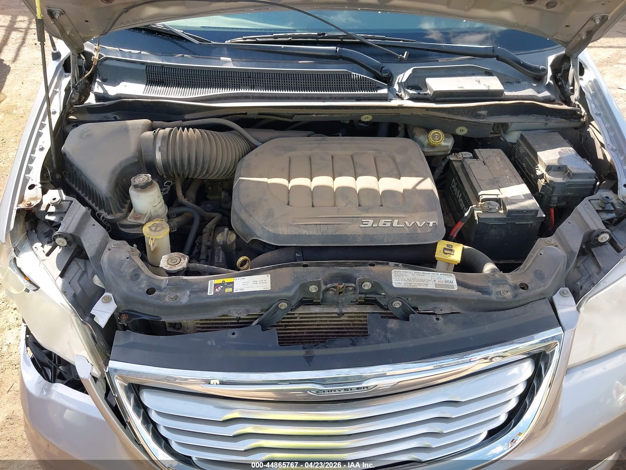 2013 Chrysler Town & Country Touring Silver vin: 2C4RC1BG7DR691036