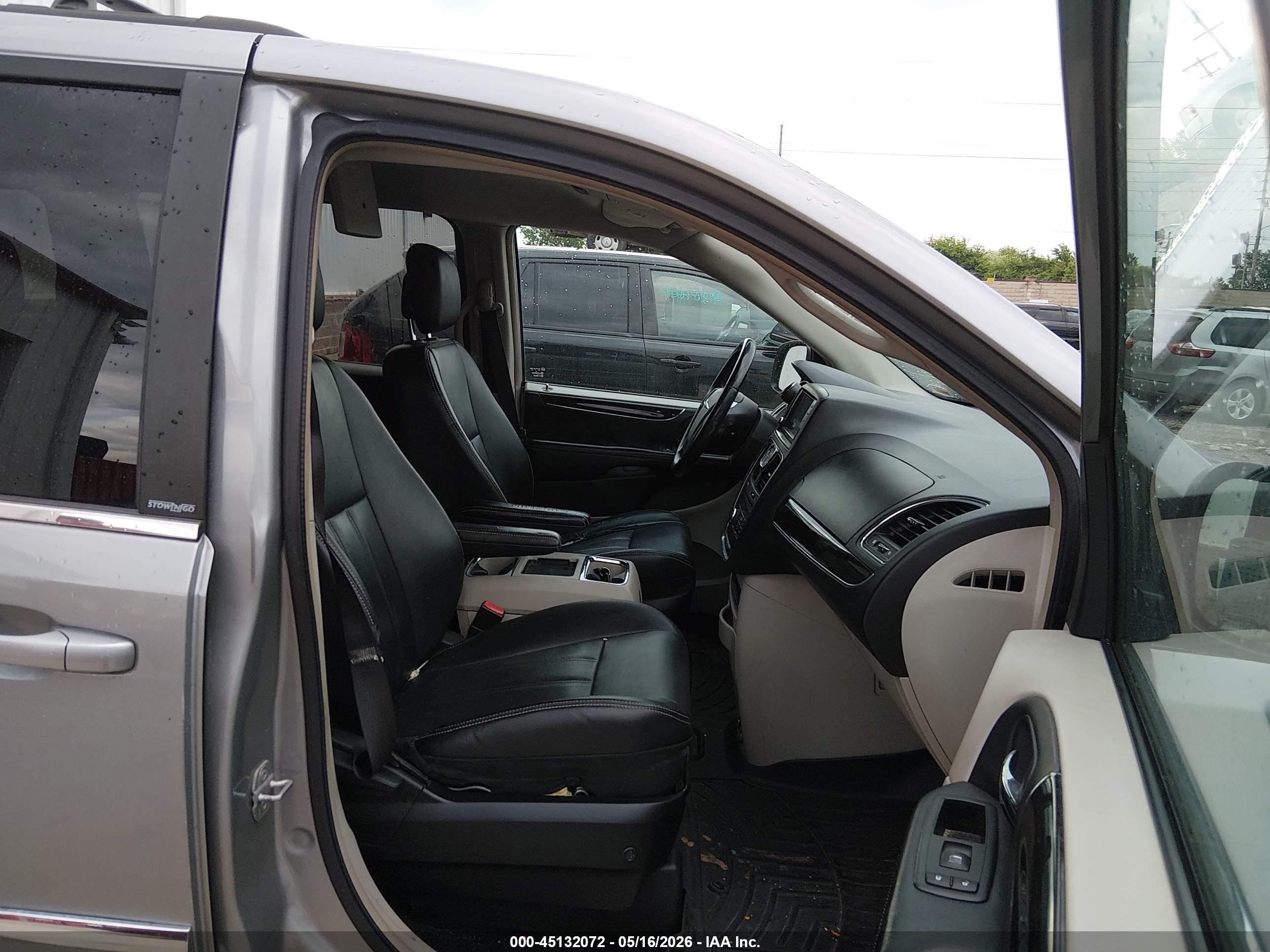 2013 Chrysler Town & Country Touring Серебряный vin: 2C4RC1BG7DR708238