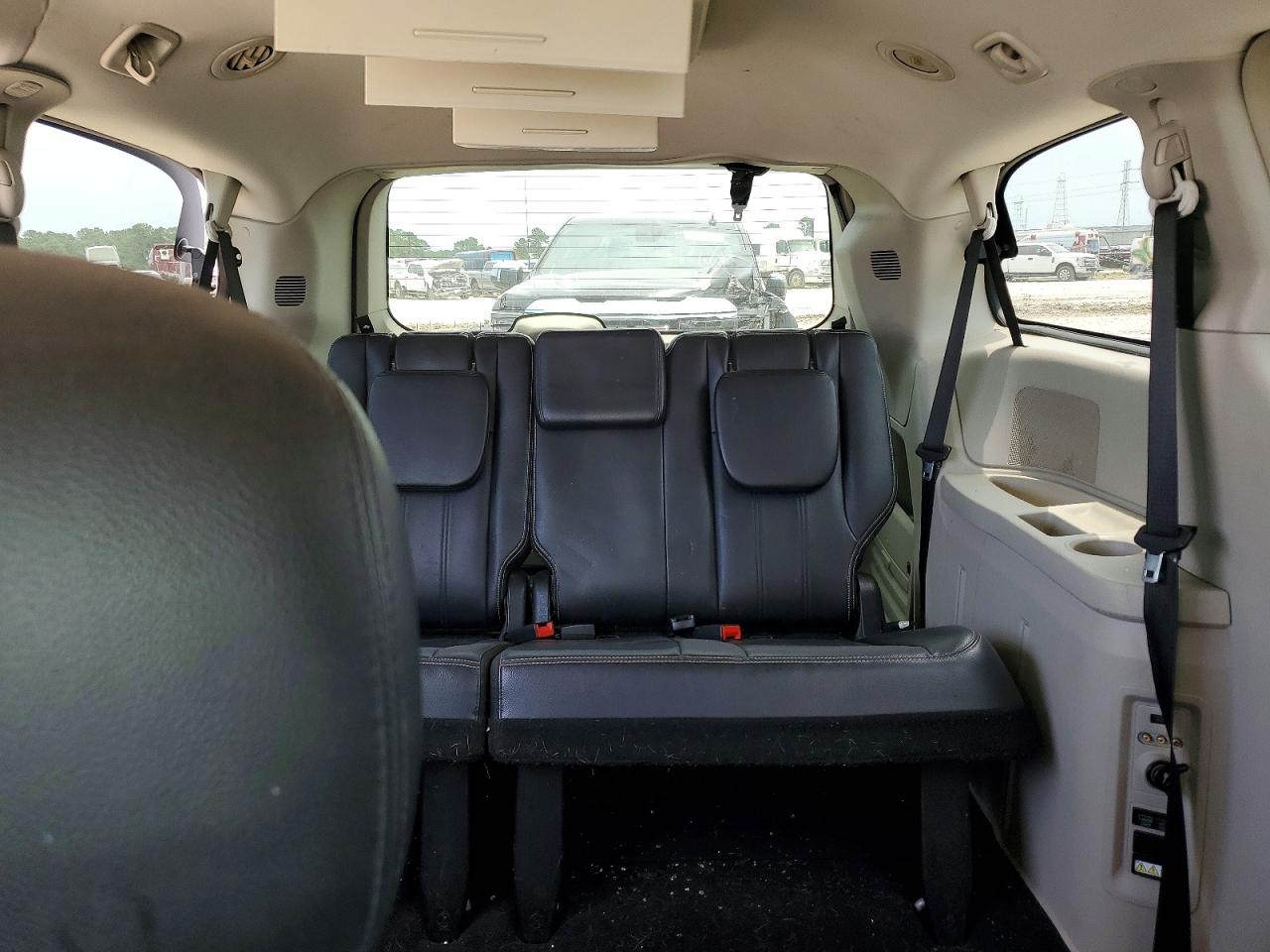2013 Chrysler Town & Country Touring Silver vin: 2C4RC1BG7DR721247