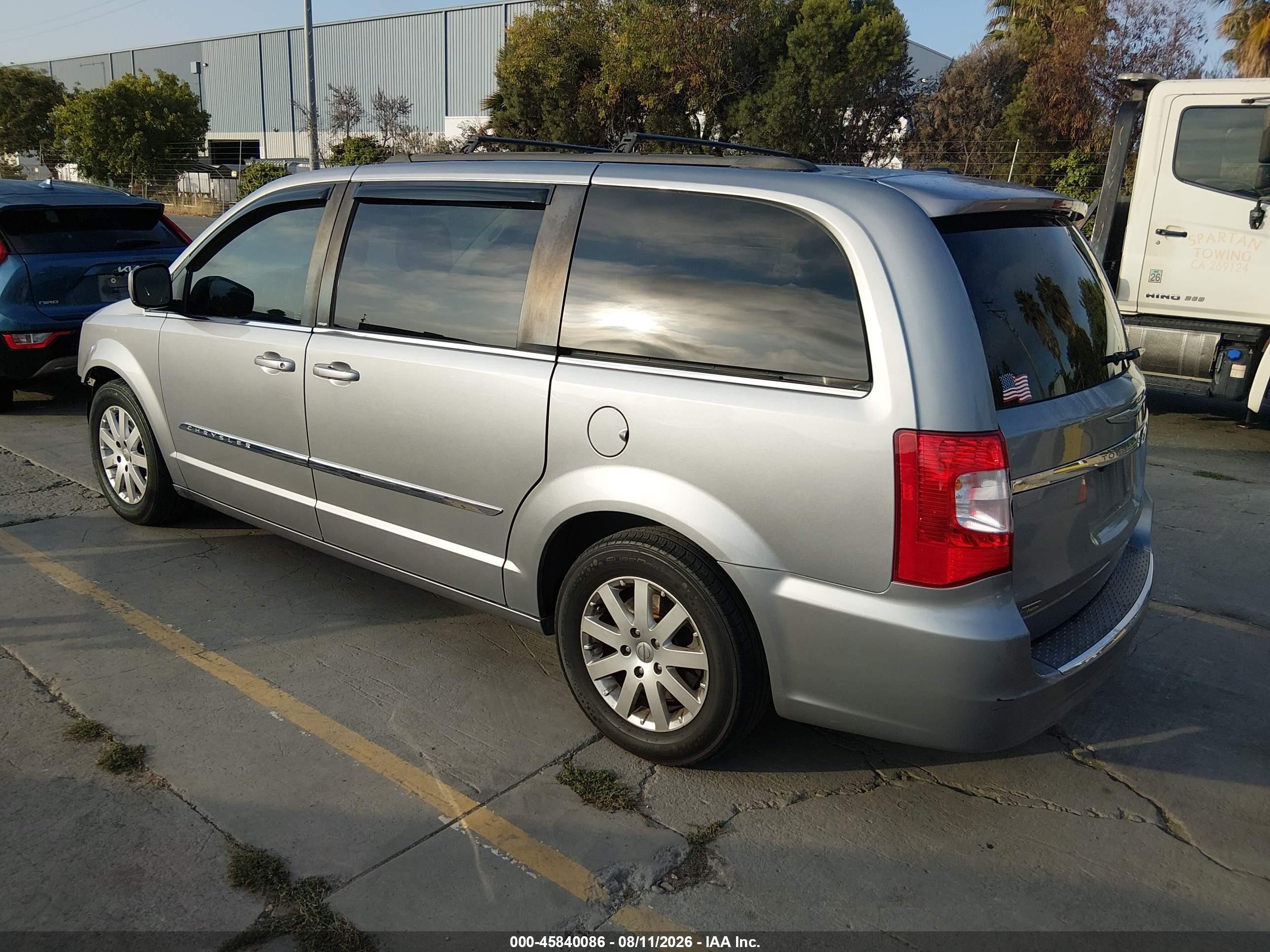 2013 Chrysler Town & Country Touring Silver vin: 2C4RC1BG7DR743801