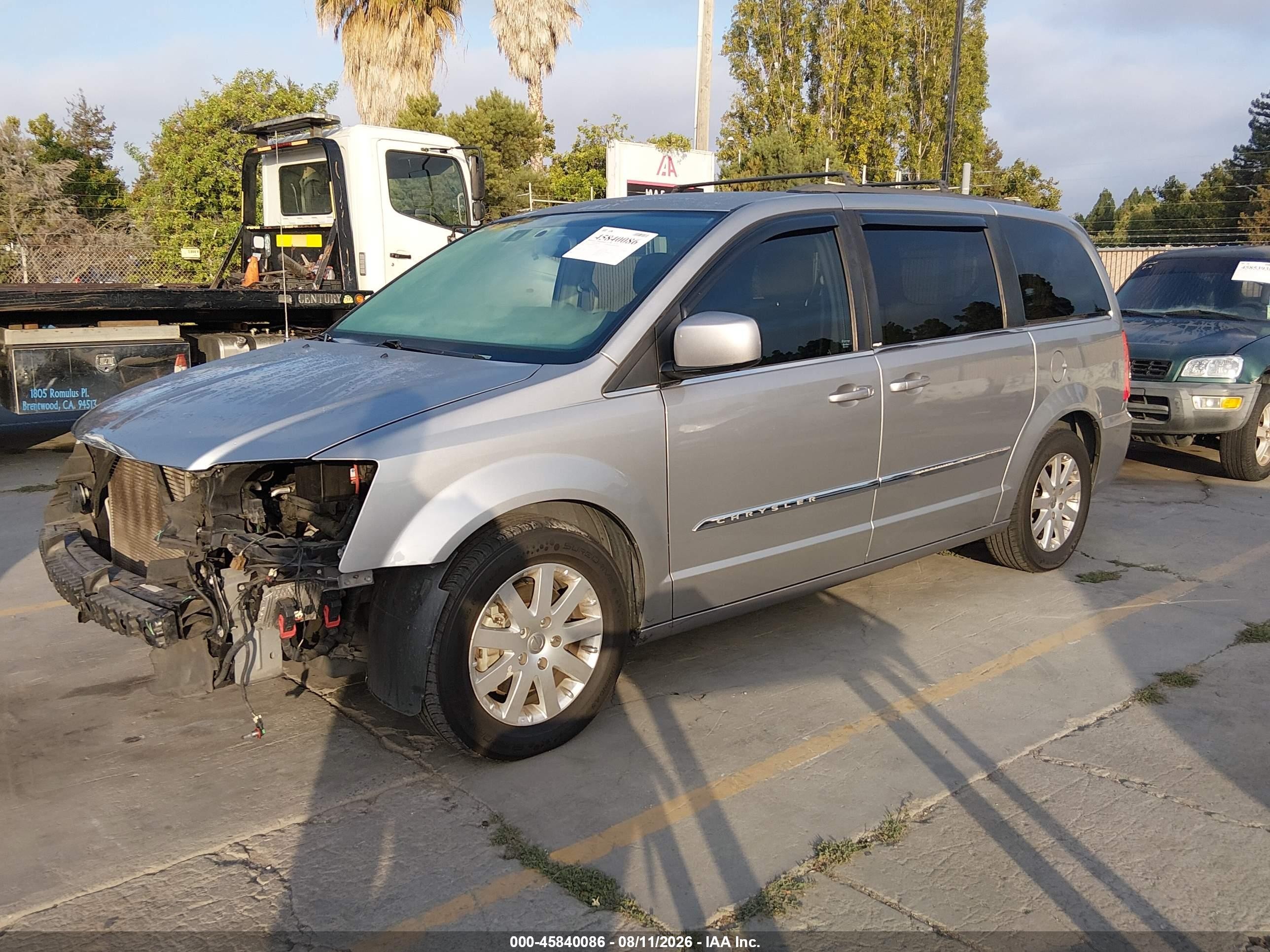 2013 Chrysler Town & Country Touring Silver vin: 2C4RC1BG7DR743801