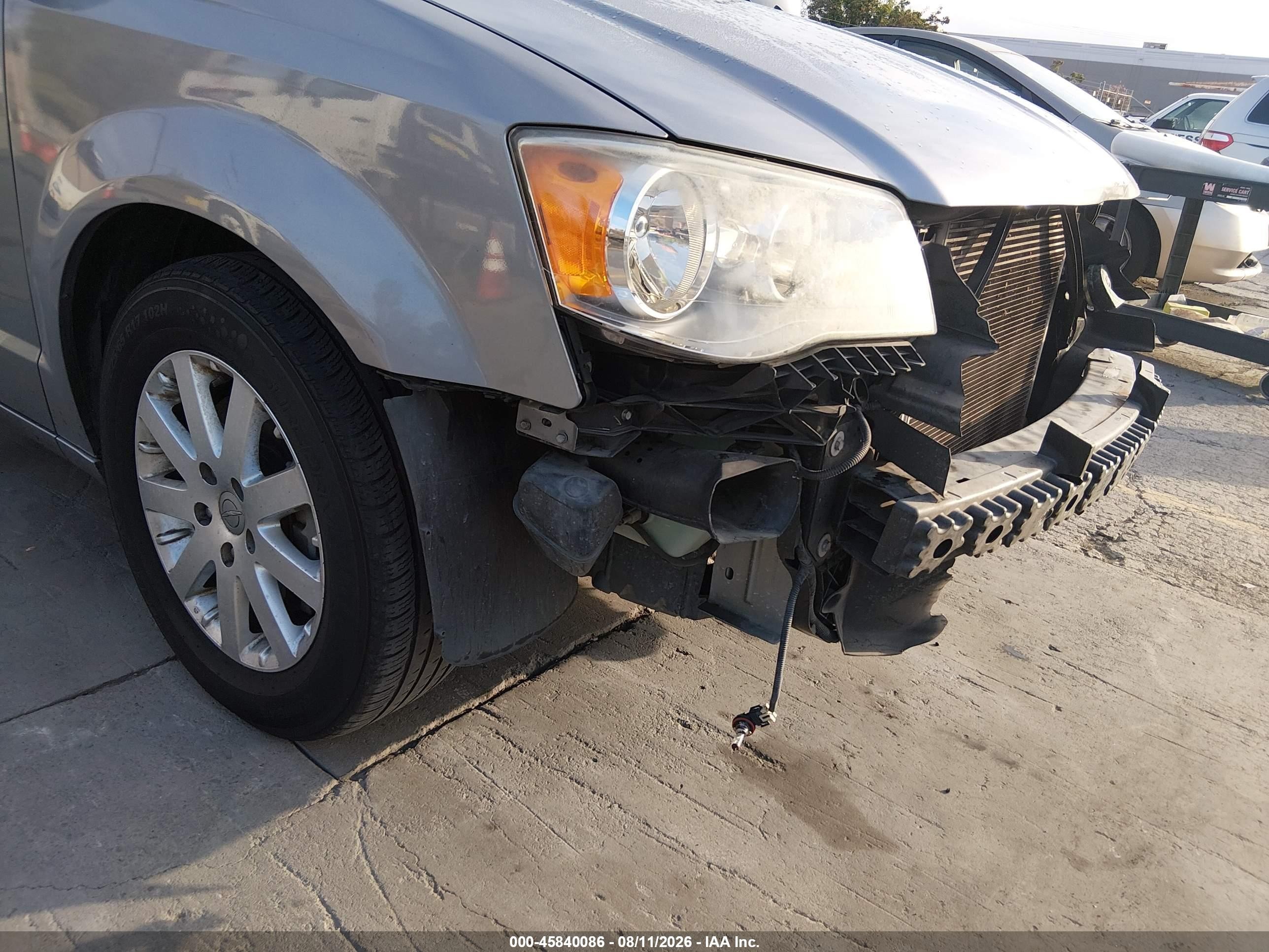 2013 Chrysler Town & Country Touring Silver vin: 2C4RC1BG7DR743801
