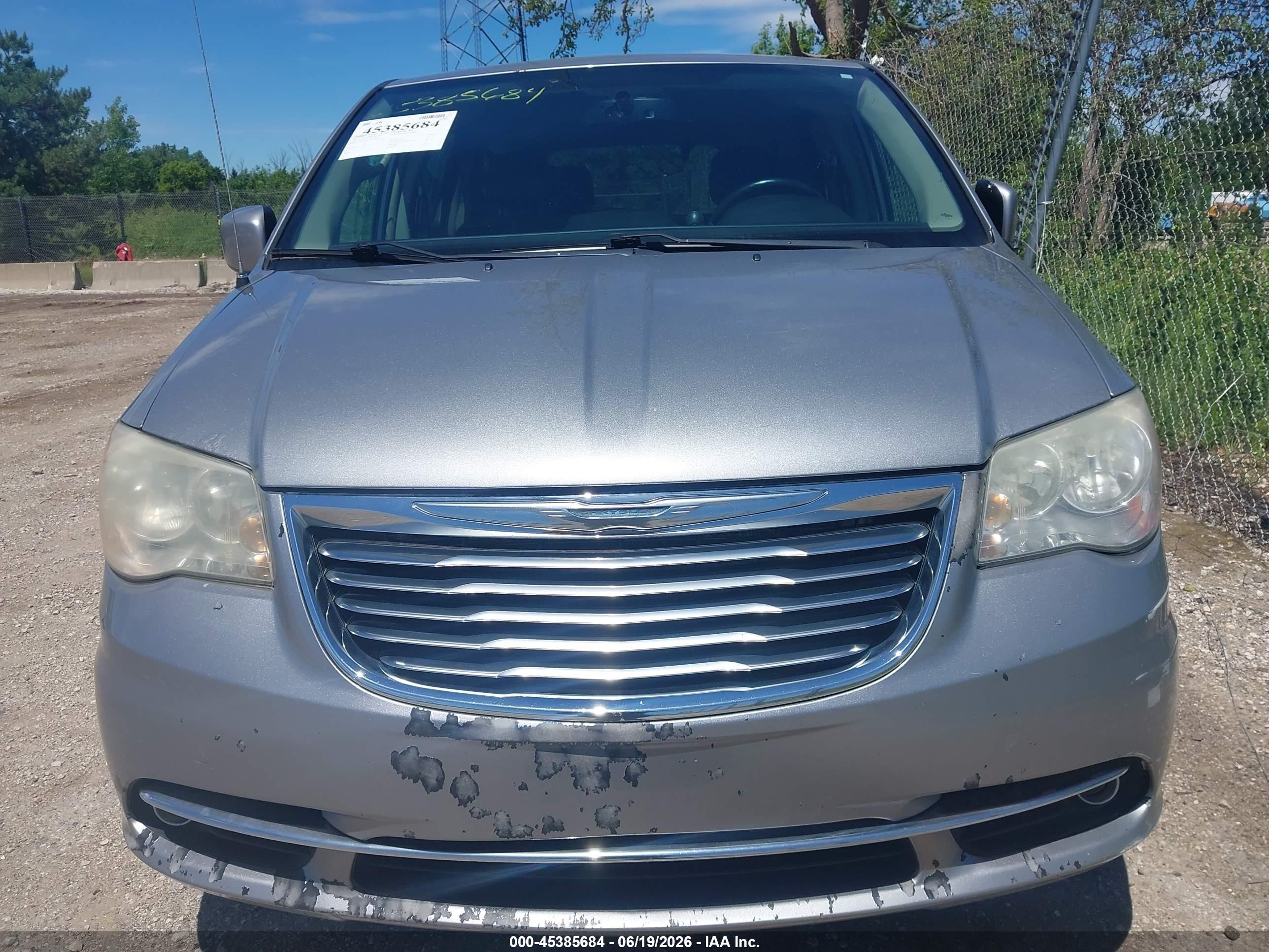 2013 Chrysler Town & Country Touring Серебряный vin: 2C4RC1BG7DR780556
