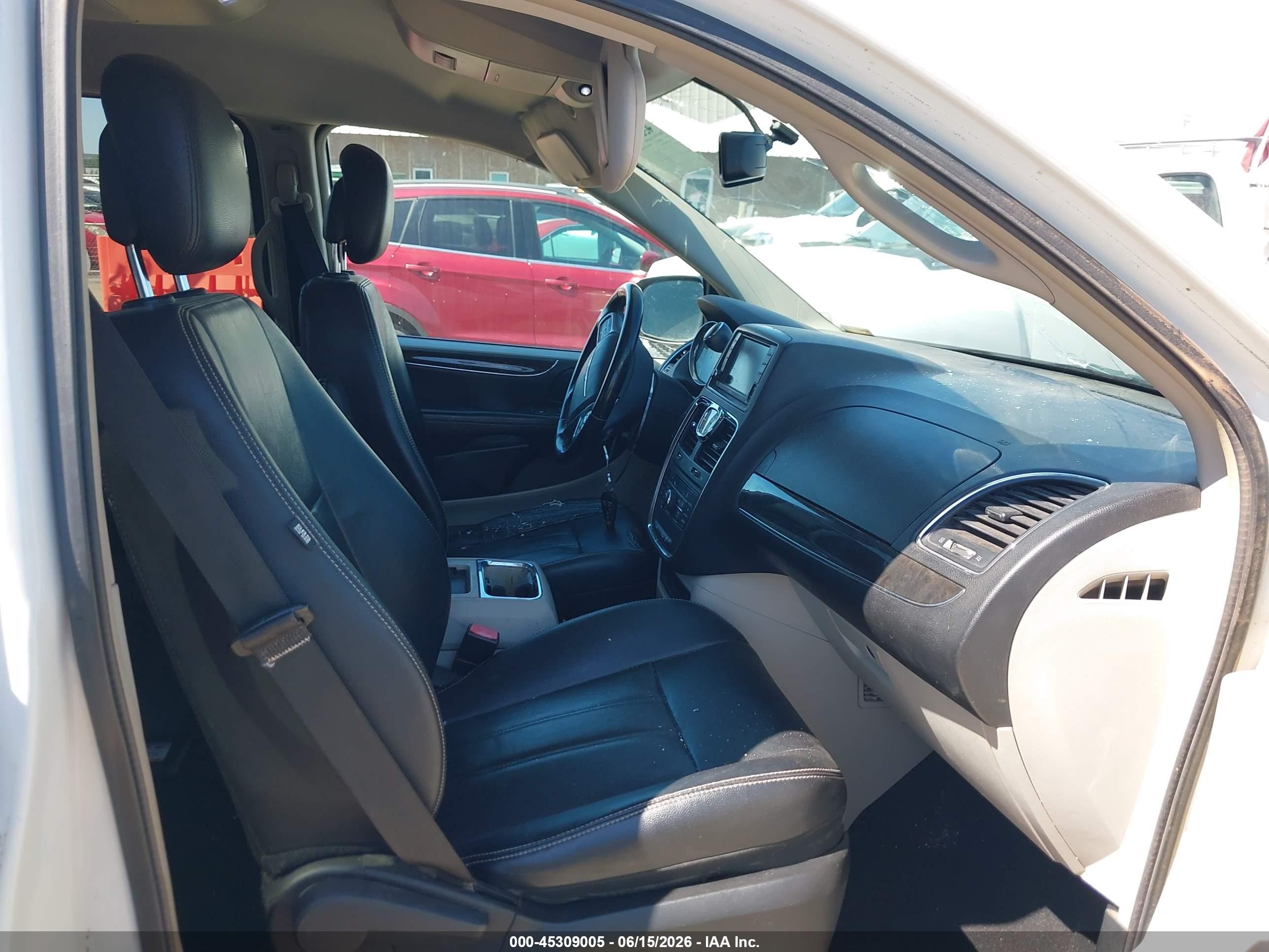 2013 Chrysler Town & Country Touring Белый vin: 2C4RC1BG7DR787541
