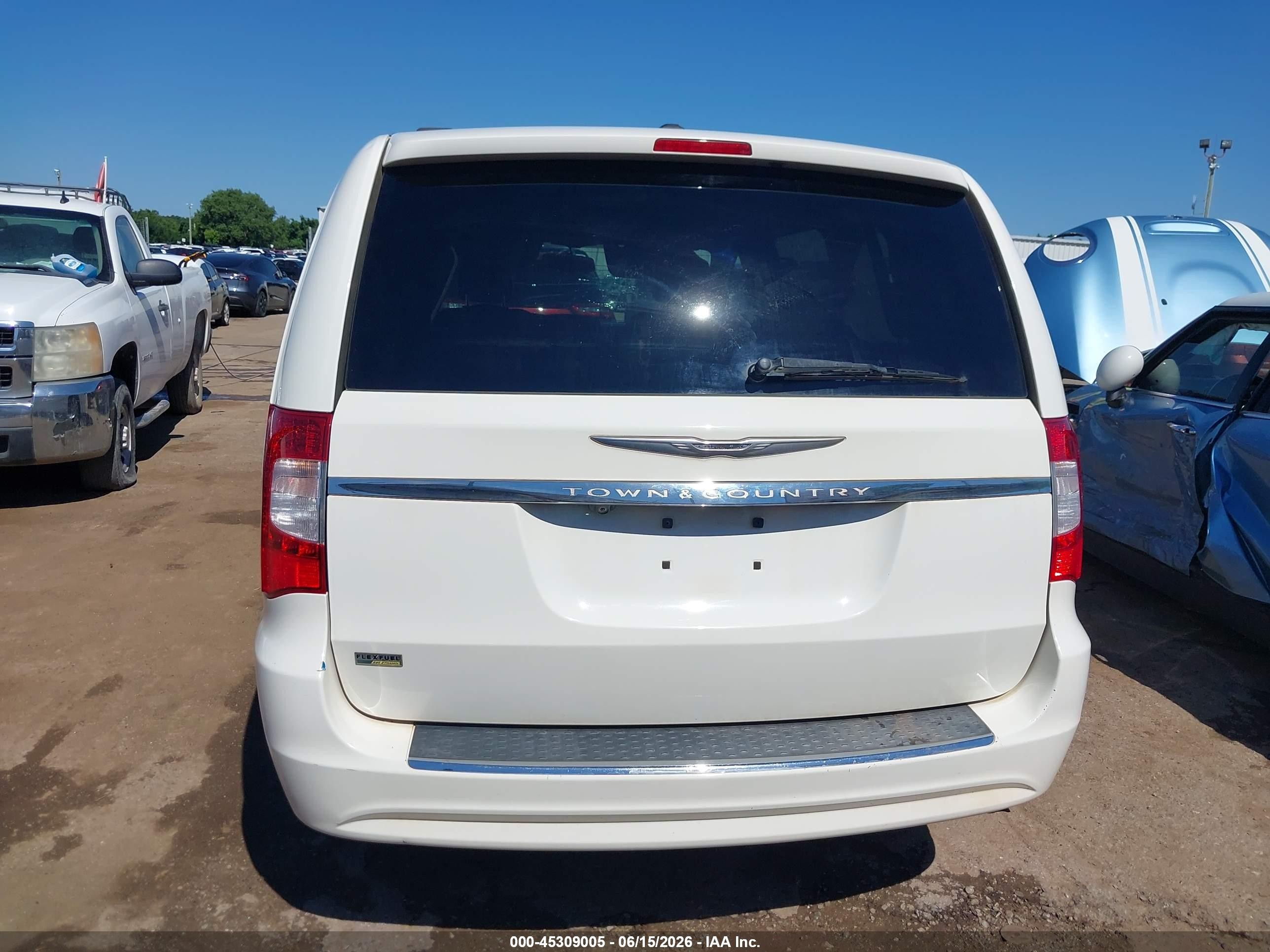 2013 Chrysler Town & Country Touring Белый vin: 2C4RC1BG7DR787541