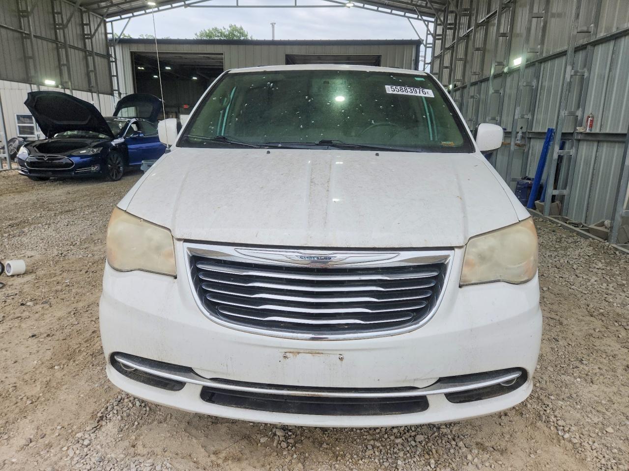 2013 Chrysler Town & Country Touring White vin: 2C4RC1BG7DR816004