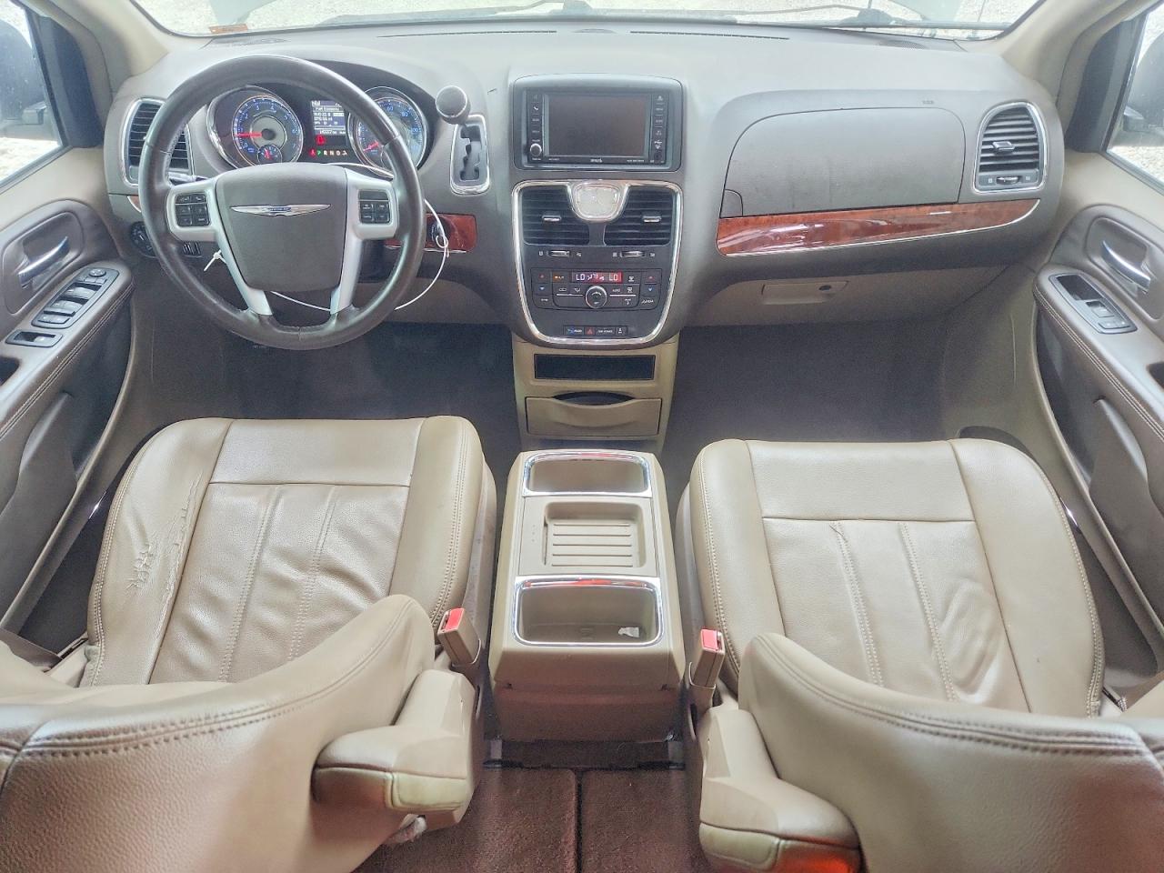 2013 Chrysler Town & Country Touring White vin: 2C4RC1BG7DR816004